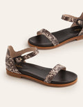 Katie Bequeme Sandalen-Schwarz/Weiß, Schlangenmuster