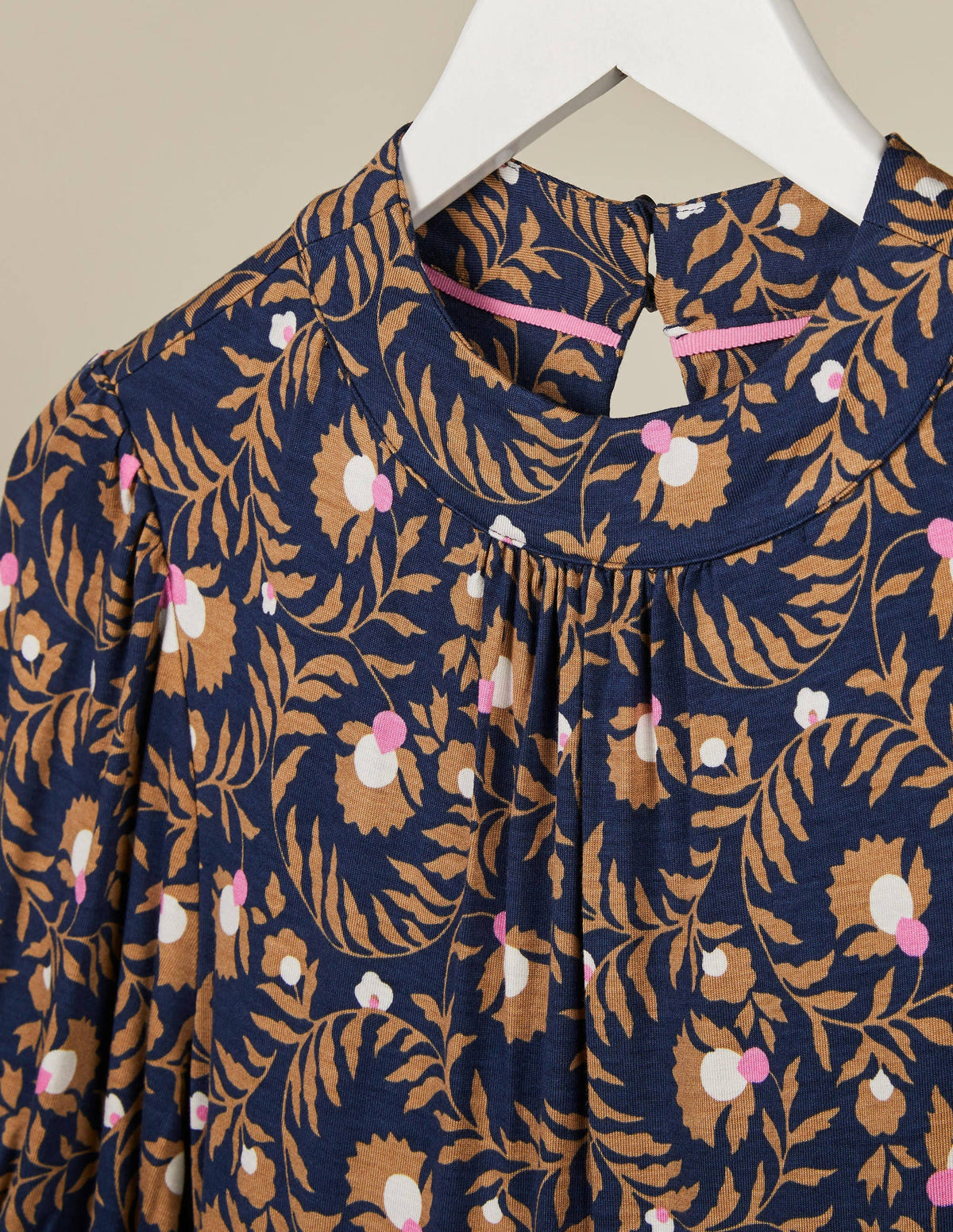 Flora Jerseykleid mit Puffärmeln-Navy, Wilde Brombeere - Image 5