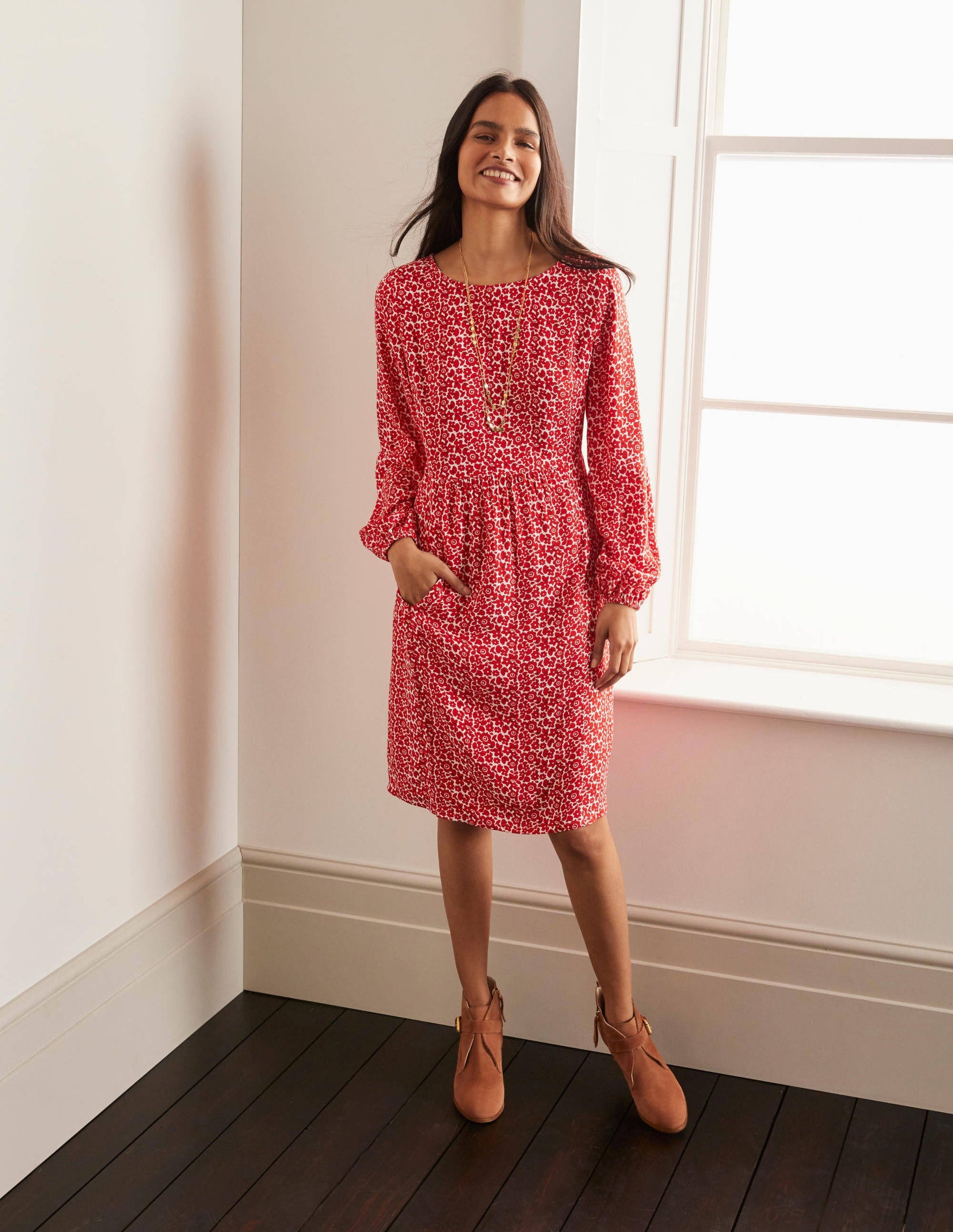 Robe Serena-Rouge cerise, petit motif Ditsy Pop-3