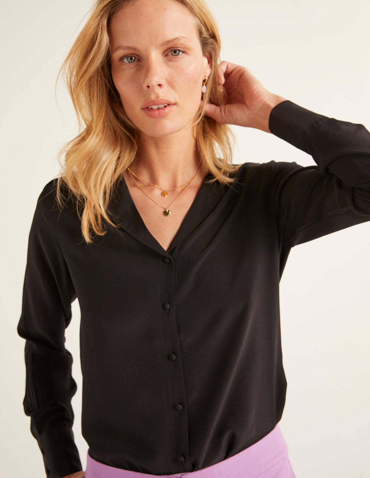Tabitha Seidenhemd-Schwarz - Image 4