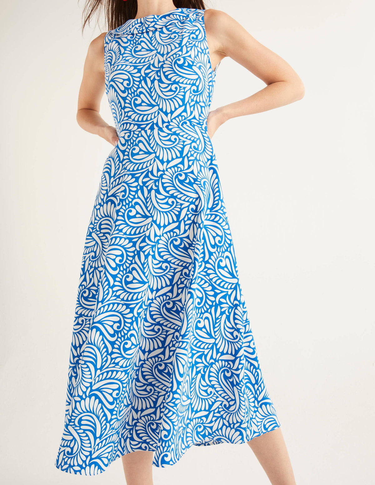 Clarissa Midikleid-Kräftiges Blau, Geschwungenes Farnmuster - Image 1