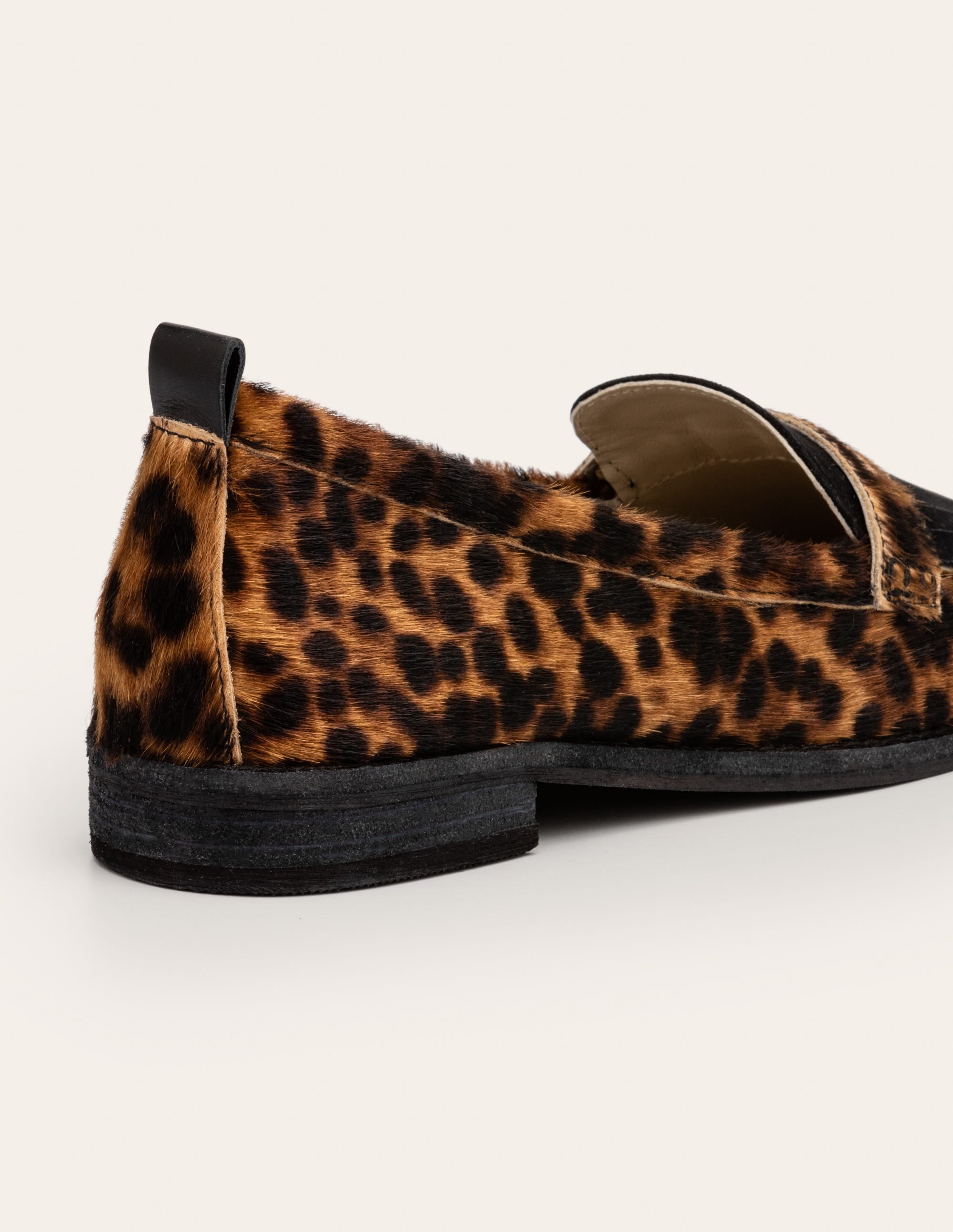 Aubrey Loafer mit flexibler Sohle-Hellbraun, Leopardenmuster/Schwarz - Image 2