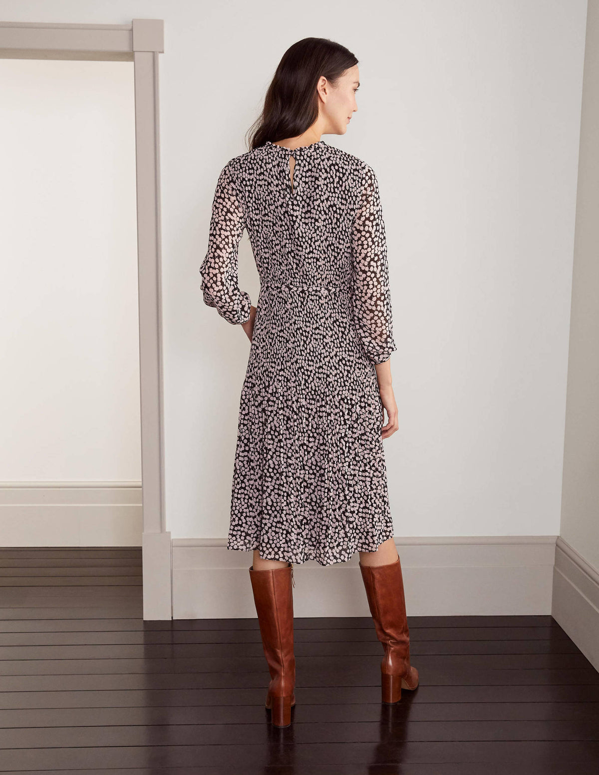 Robe Nell plissée-Noir et milkshake, motif Blossom-2