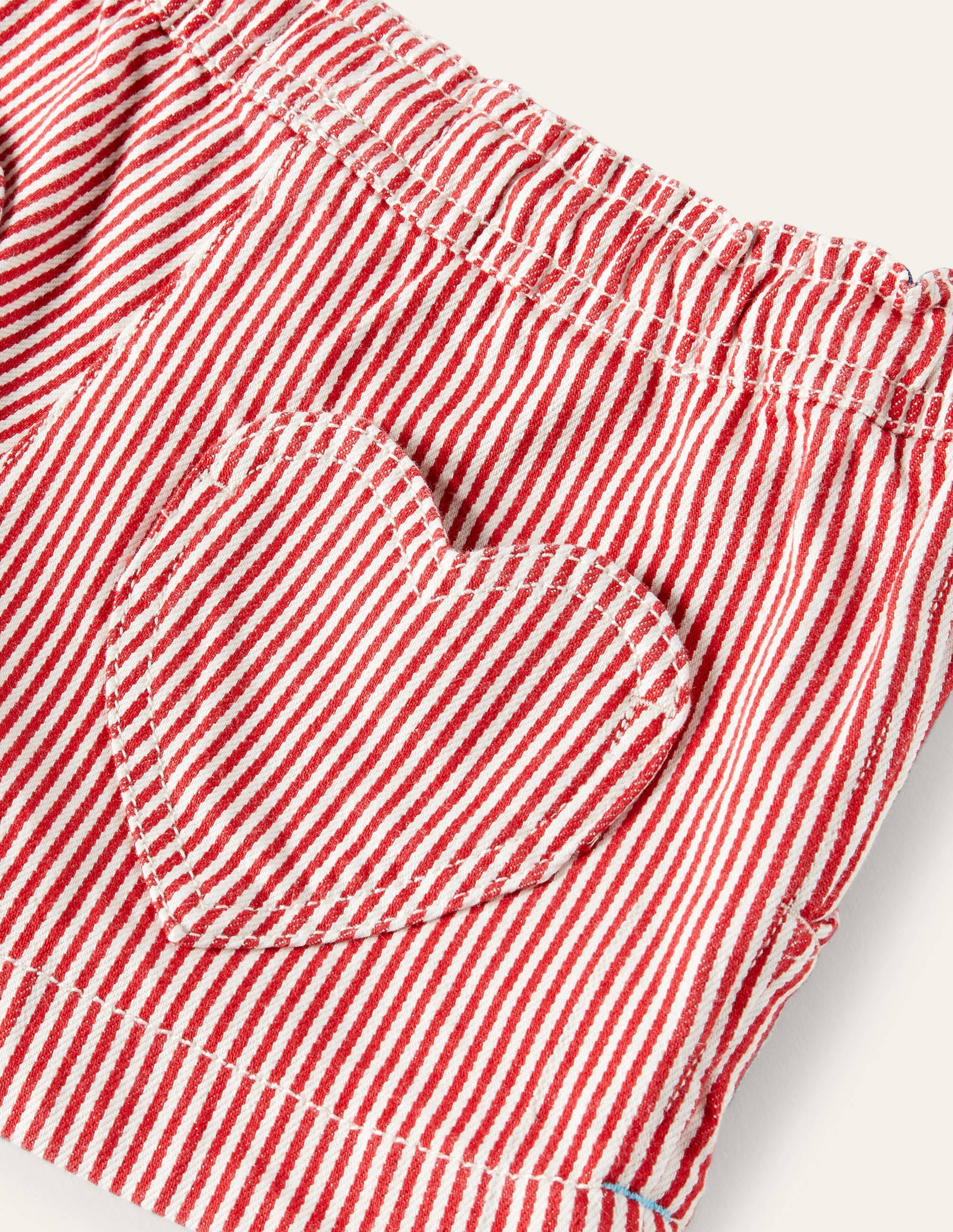 Shorts mit Herztaschen-Erdbeerkuchenrot, Feine Streifen - Image 3