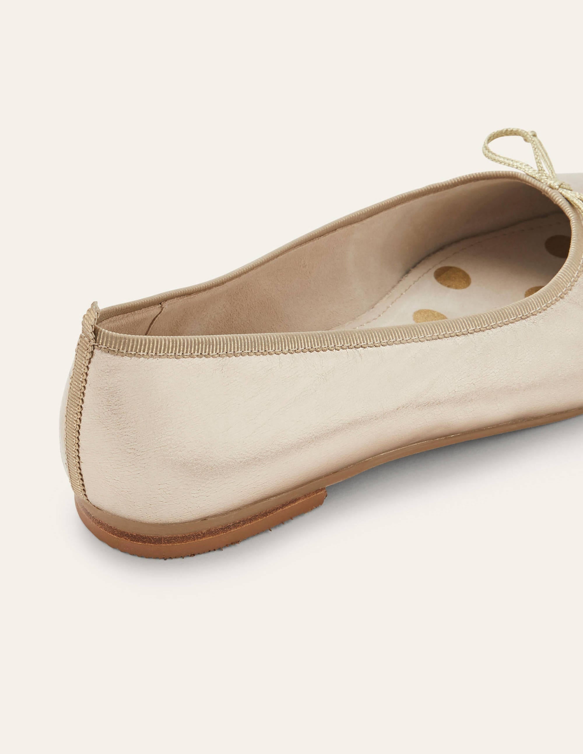 Hochgeschnittene Ballerinas-Gold-Metallic - Image 3