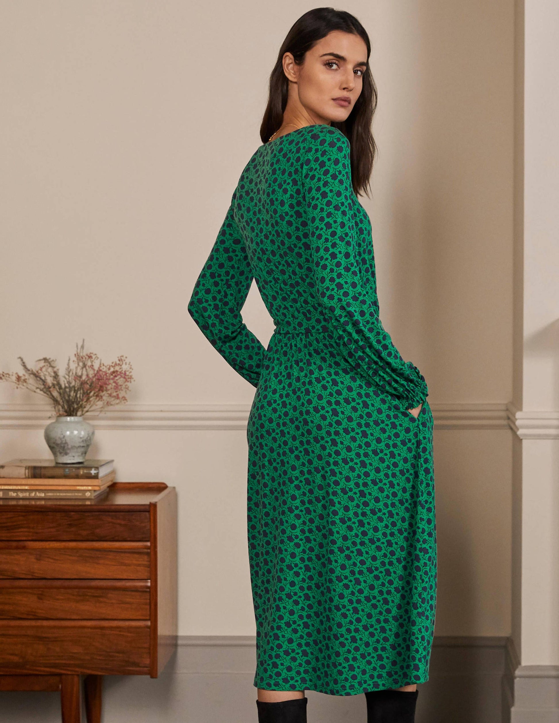 Evelyn Jersey-Midikleid-Baumgrün, Knospen mit Blättern-3