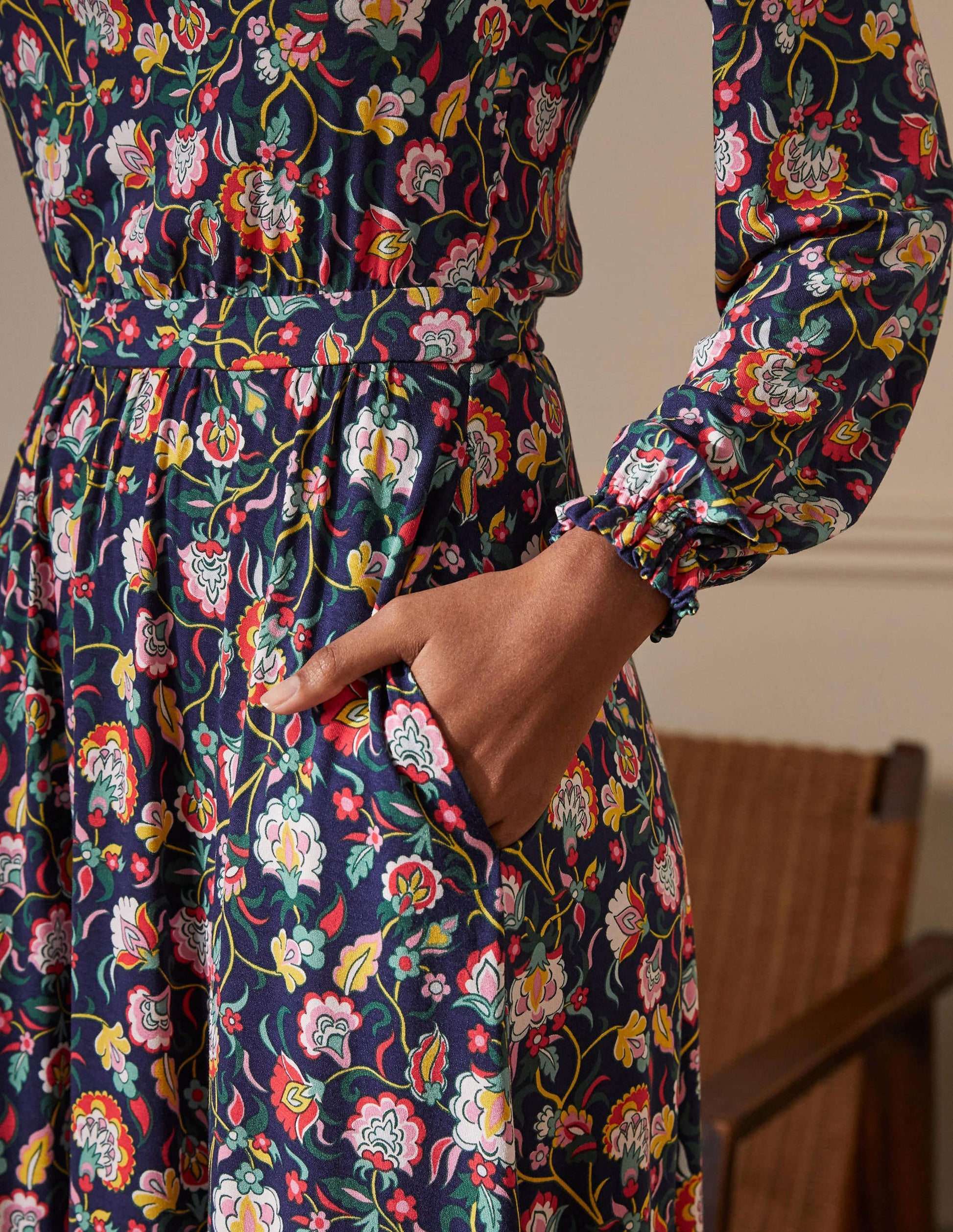 Evelyn Jersey-Midikleid-Französisches Navy, Üppige Blumen-2