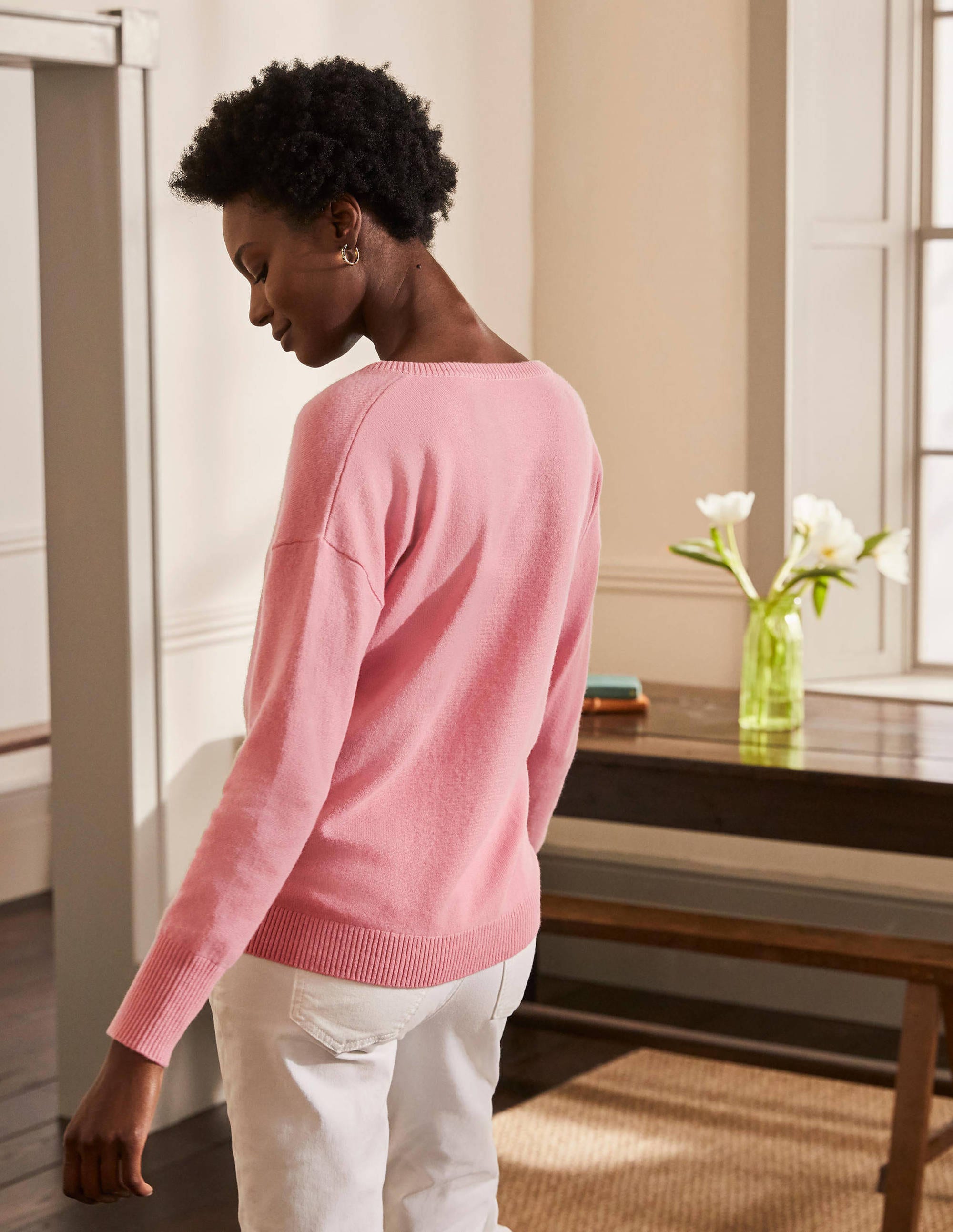 Lässiger Kaschmirpullover mit V-Ausschnitt-Kirschblütenrosa - Image 3
