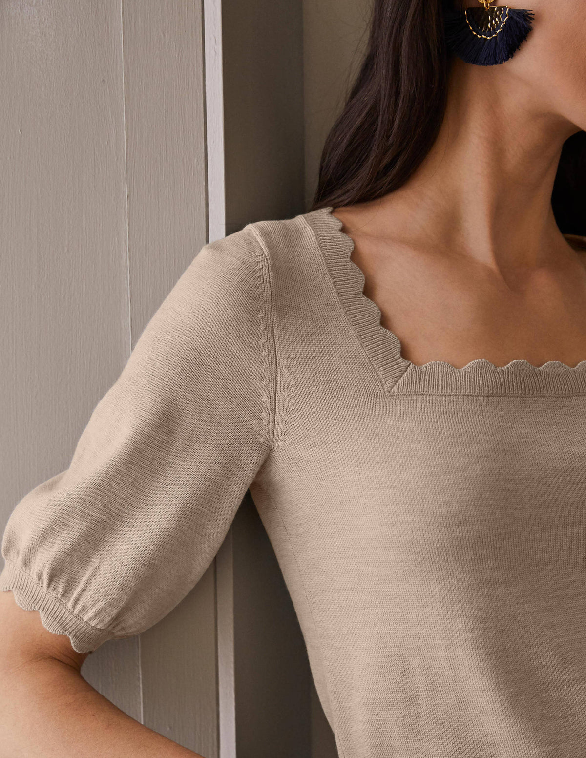Strickoberteil aus Merinowolle mit Muschelausschnitt-Nerzbraun Melange-2