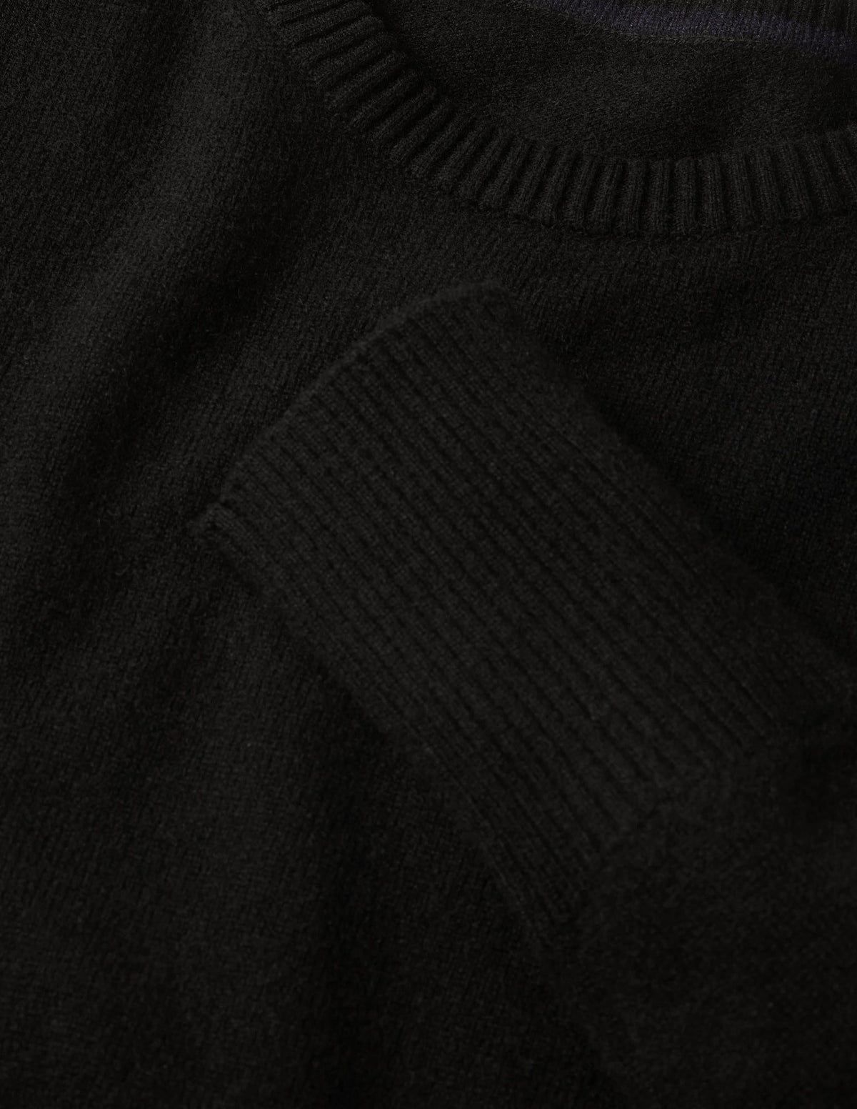 Kaschmirpullover mit Rundhalsausschnitt-Schwarz-6
