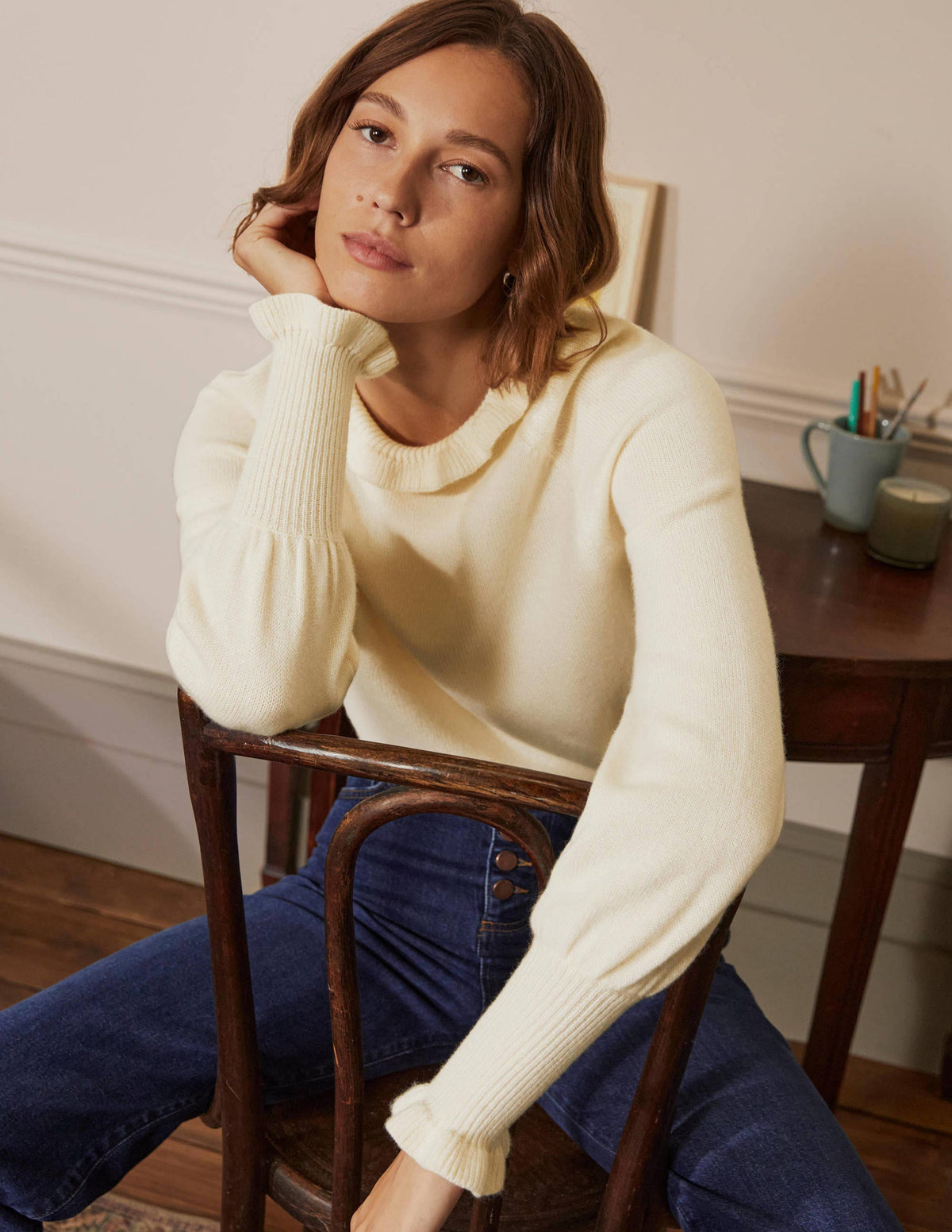 Kaschmirpullover mit Rüschenausschnitt-Naturweiß-1