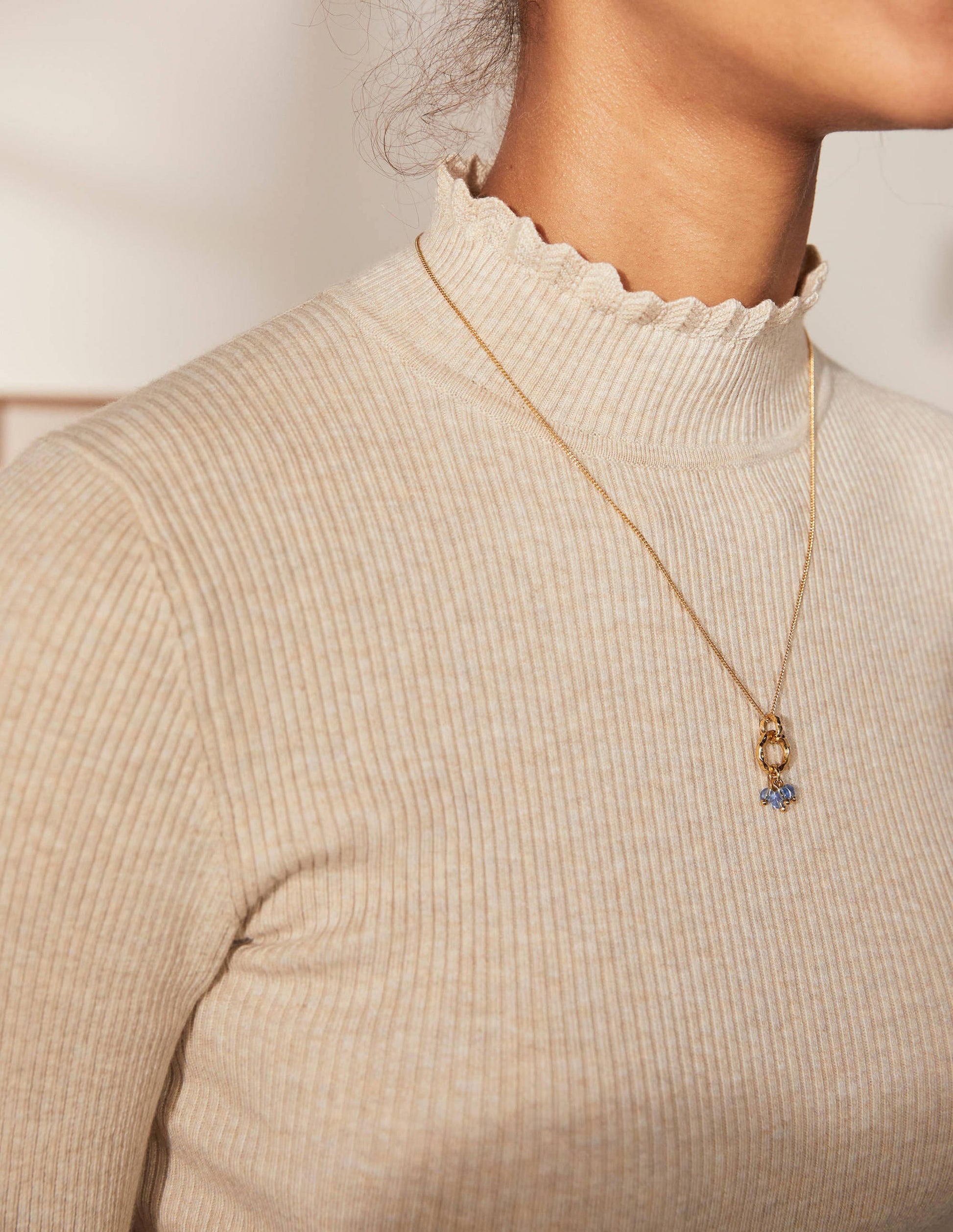 Pullover mit Muschelsaum und hohem Kragen-Hellbeige Melange-2
