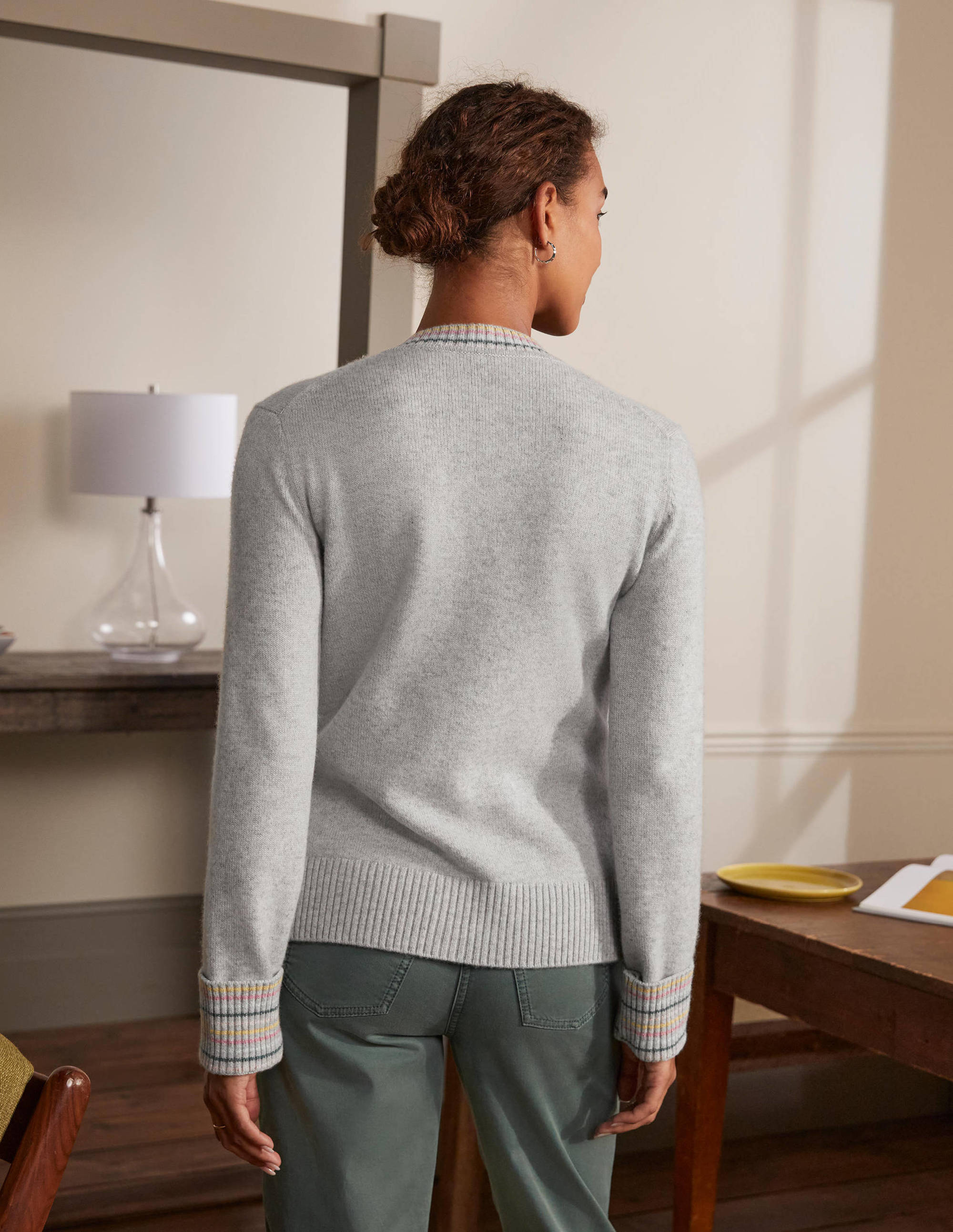 Kaschmircardigan mit Ärmelbündchen-Grau Melange - Image 3