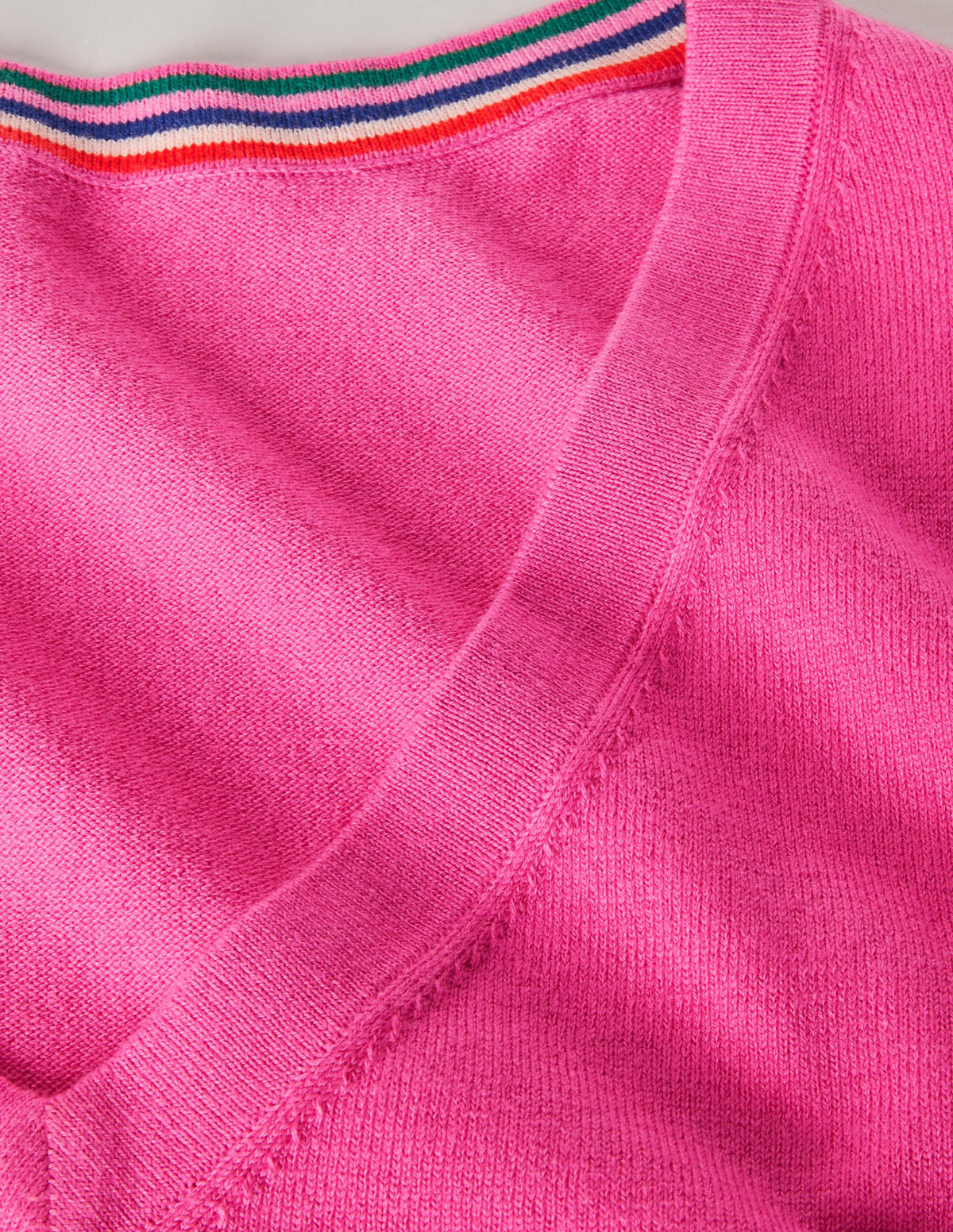 Baumwollpullover mit V-Ausschnitt-Zuckerstangenrosa - Image 6