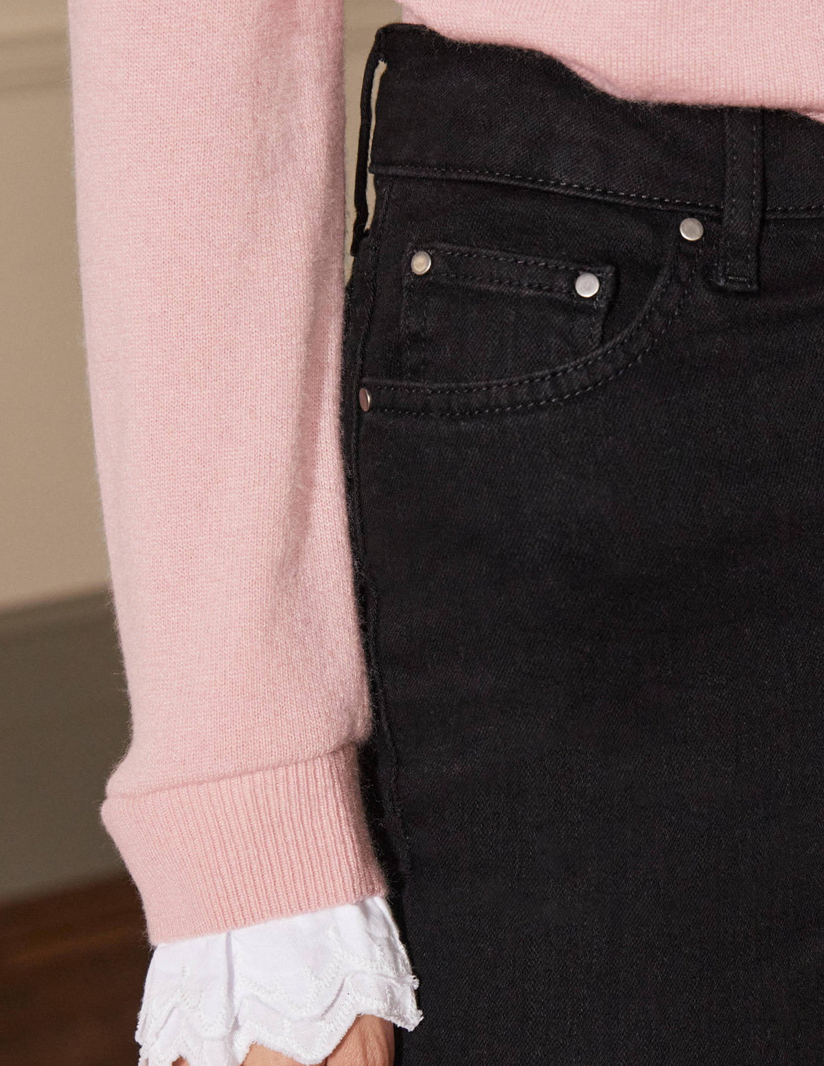 Röhrenjeans mit Knopfleiste-Schwarz-1