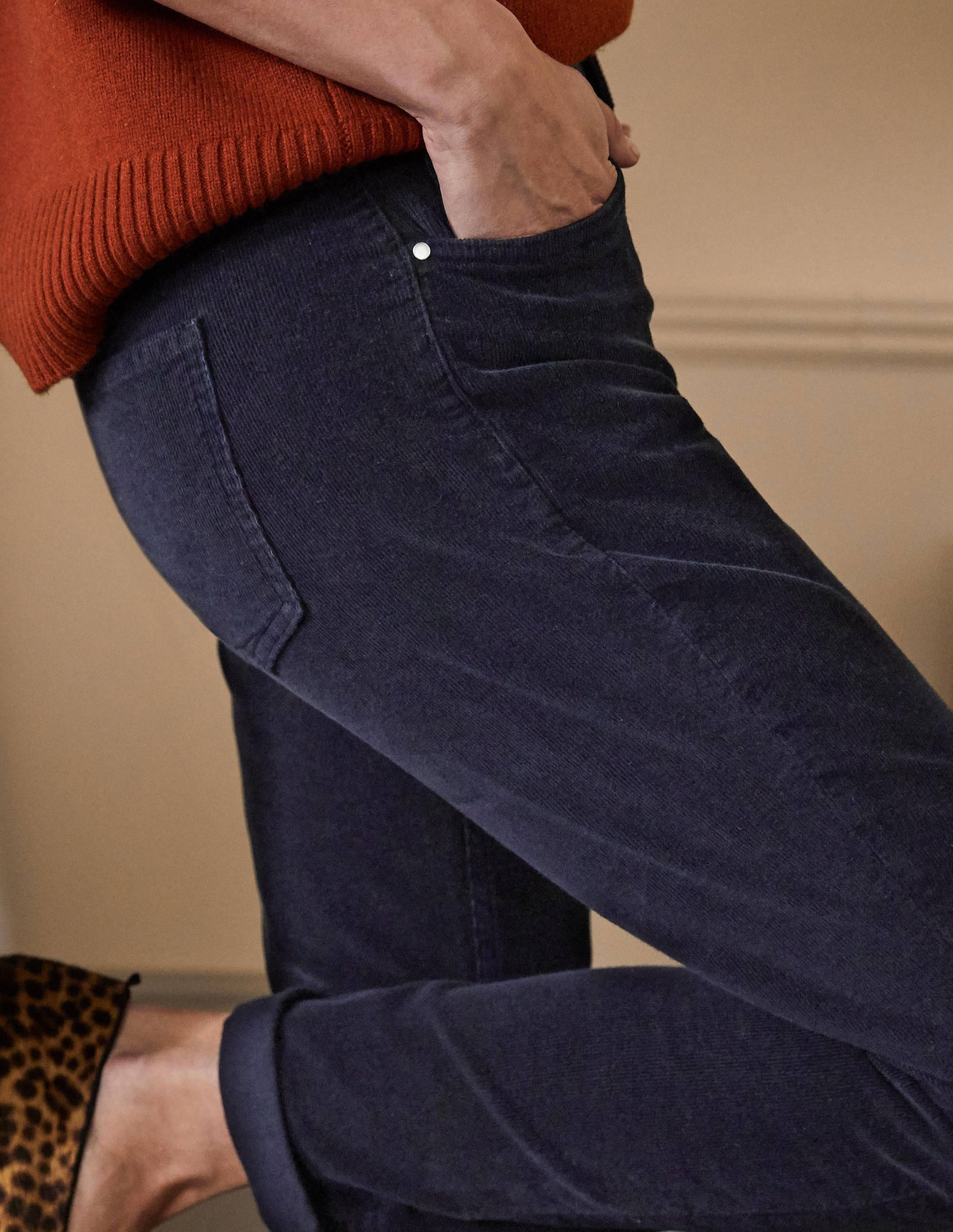 Girlfriend-Cordjeans-Marineblau-1