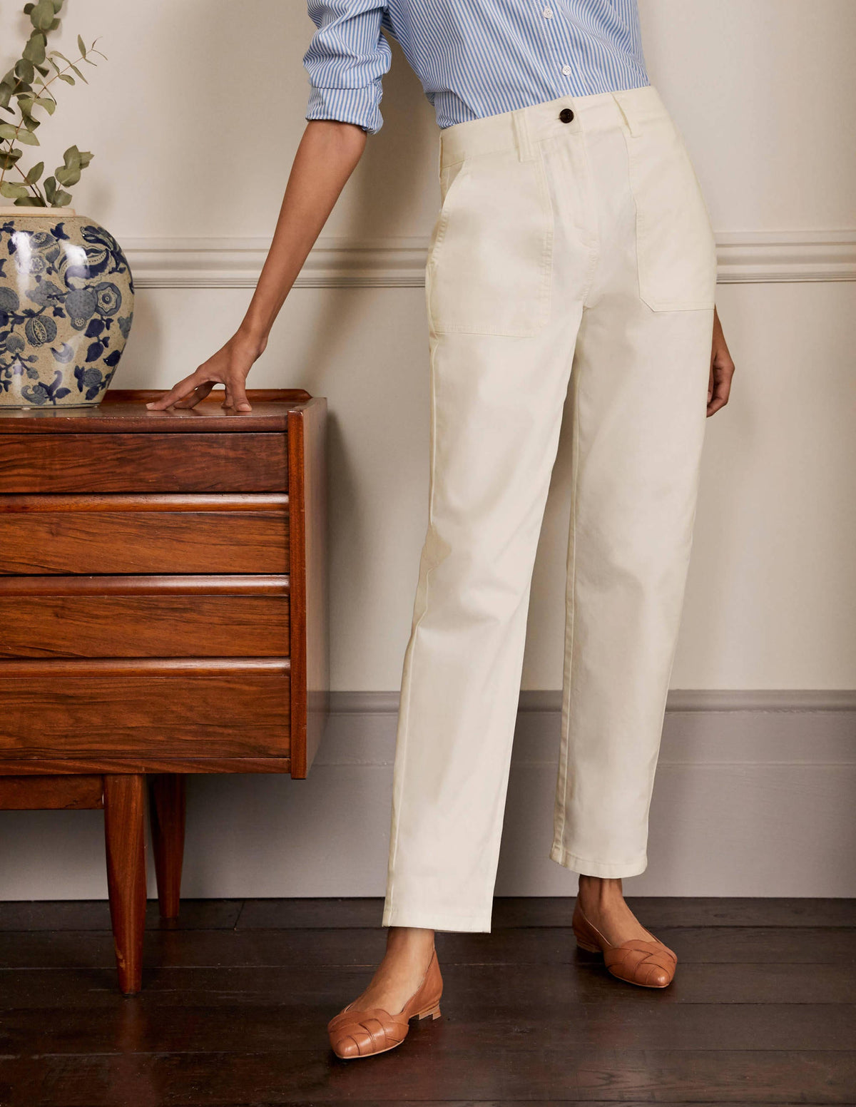Lockere Chinohose-Ecru - Image 1