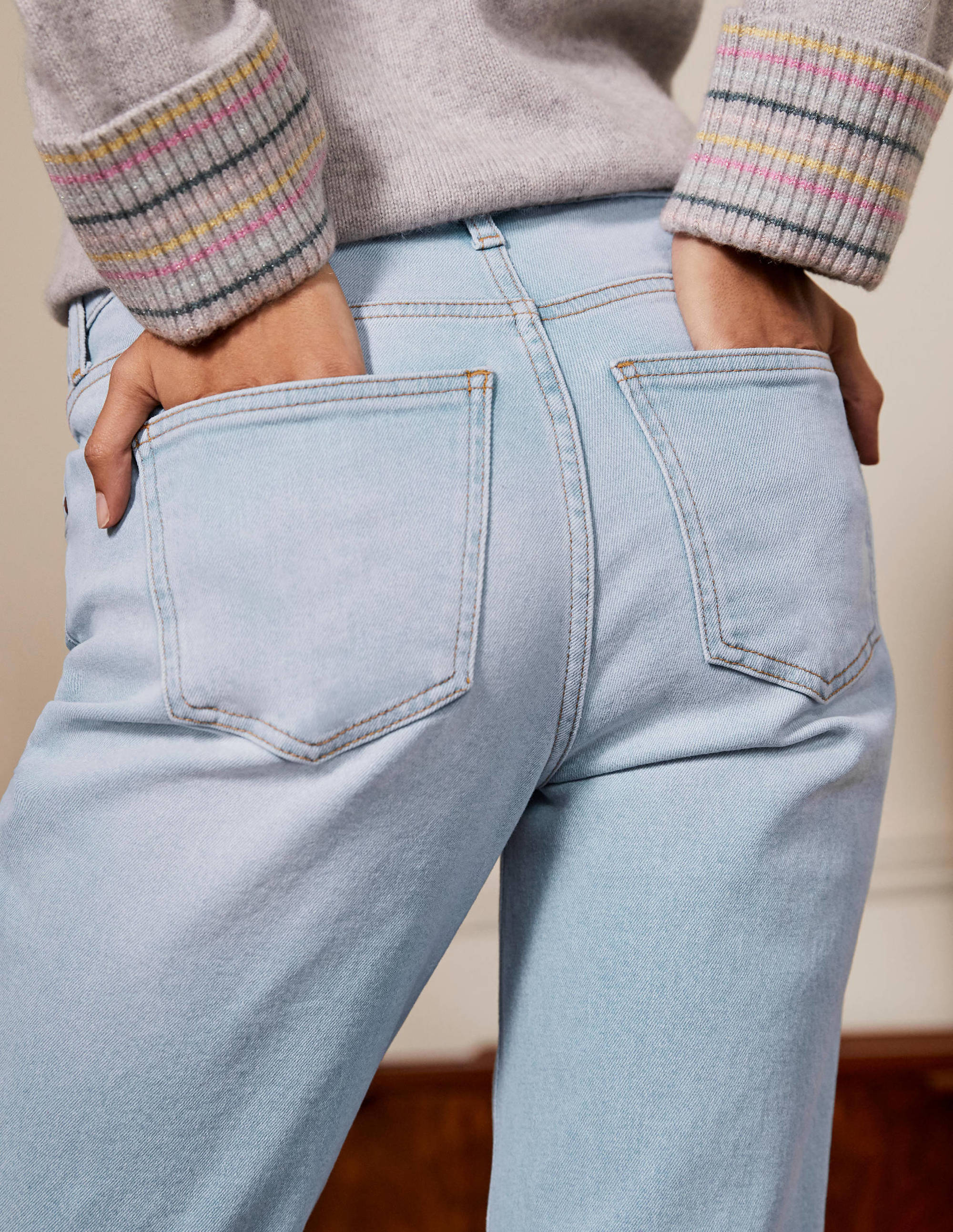 Girlfriend-Jeans-Blau, Helle Waschung - Image 4