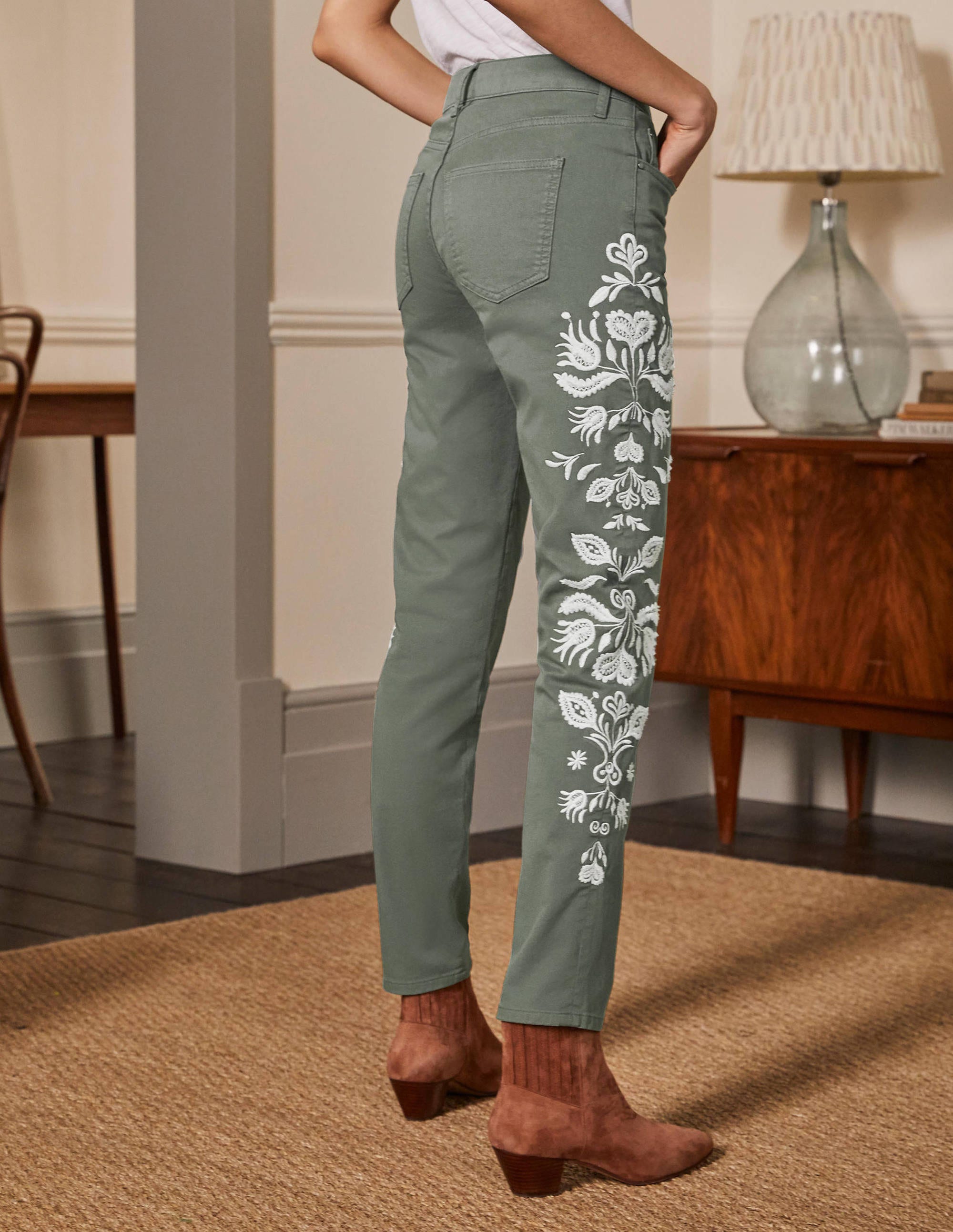 Girlfriend-Jeans-Erlengrün, Stickerei - Image 3