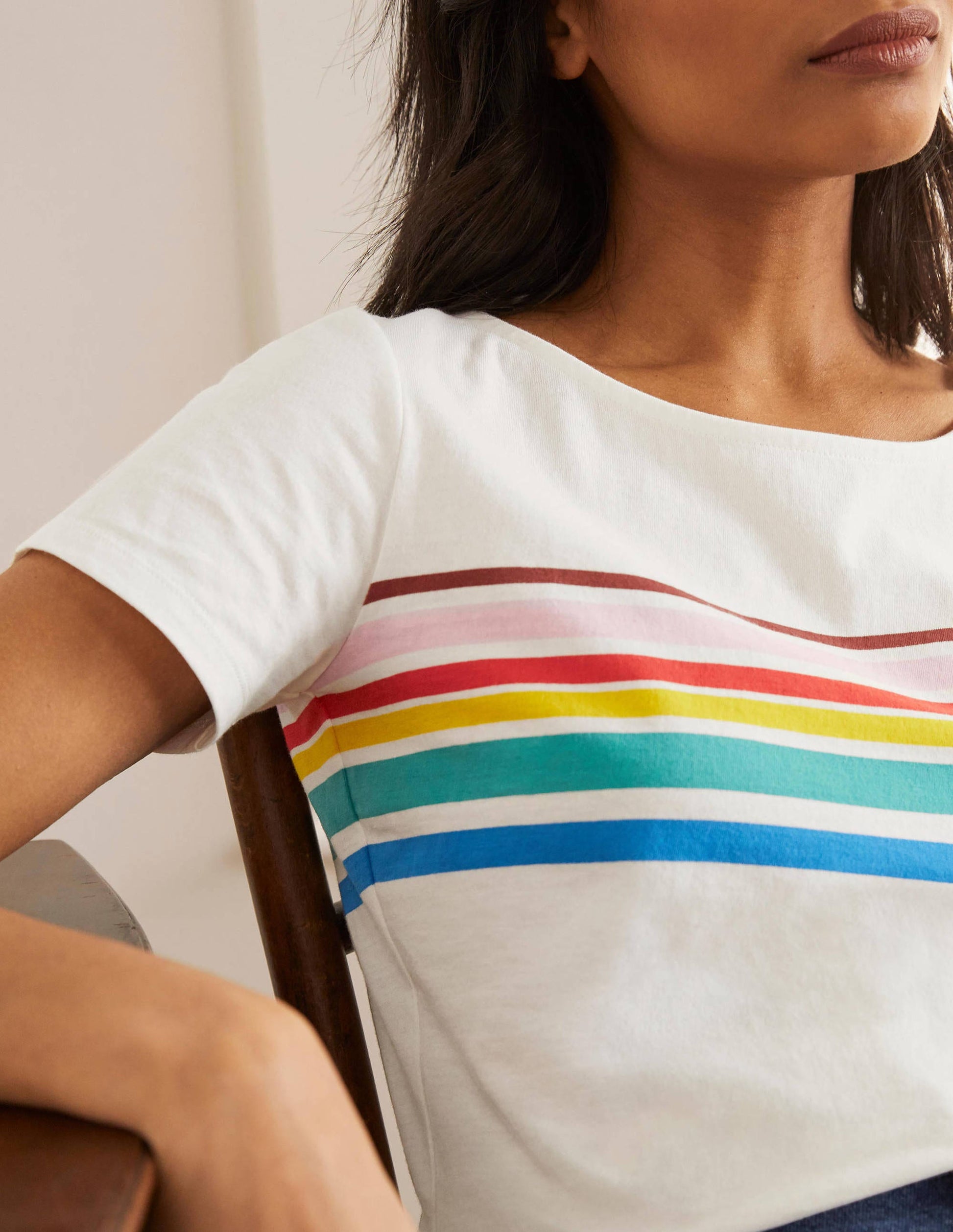 Kurzärmliges Bretonshirt-Regenbogen auf der Brust-4