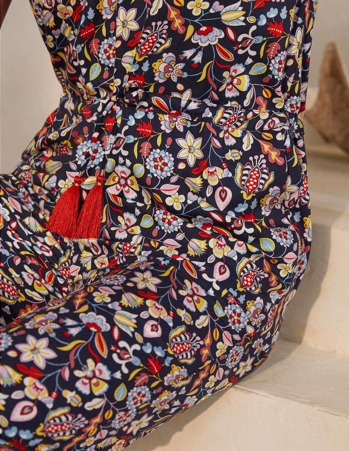 Cecilia Jumpsuit-Navy, Kaleidoskop-Blumenmuster - Image 3