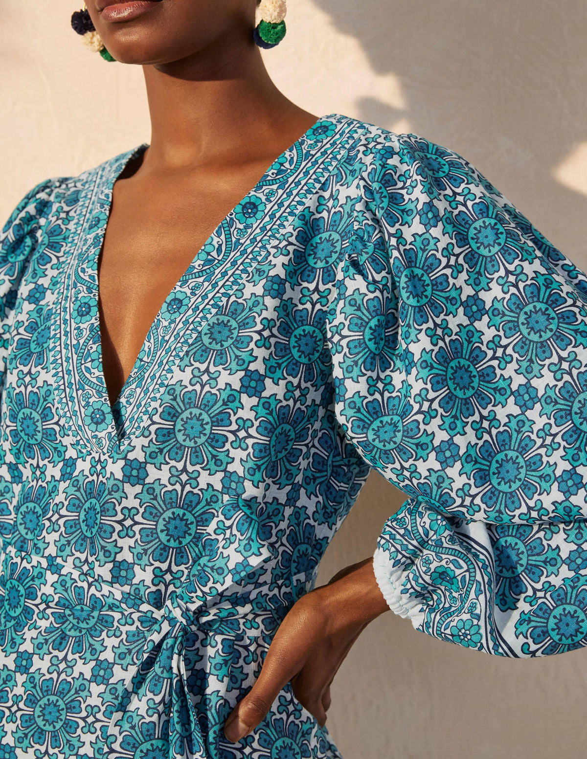 Robe Bridget en lin à ceinture-Océan Indien, tuile flore - Image 1