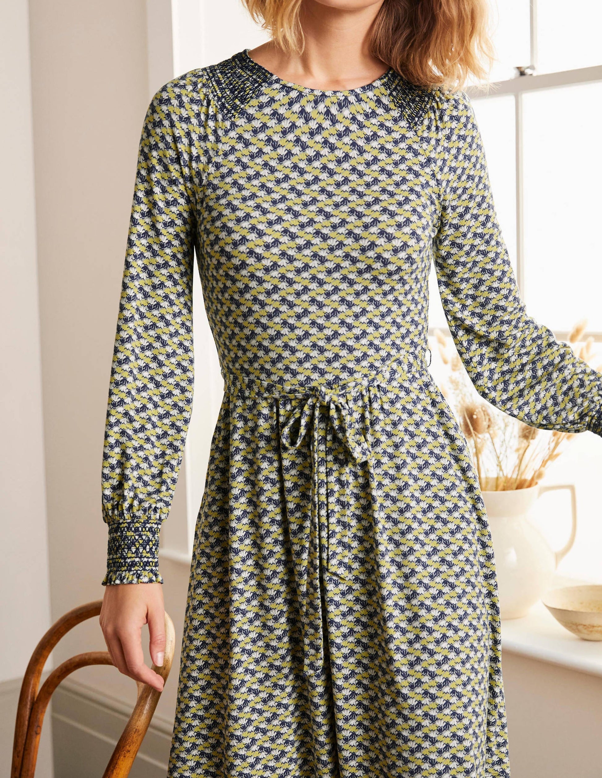 Robe Grace à smocks en jersey-Écureuil gris, nénuphars-4