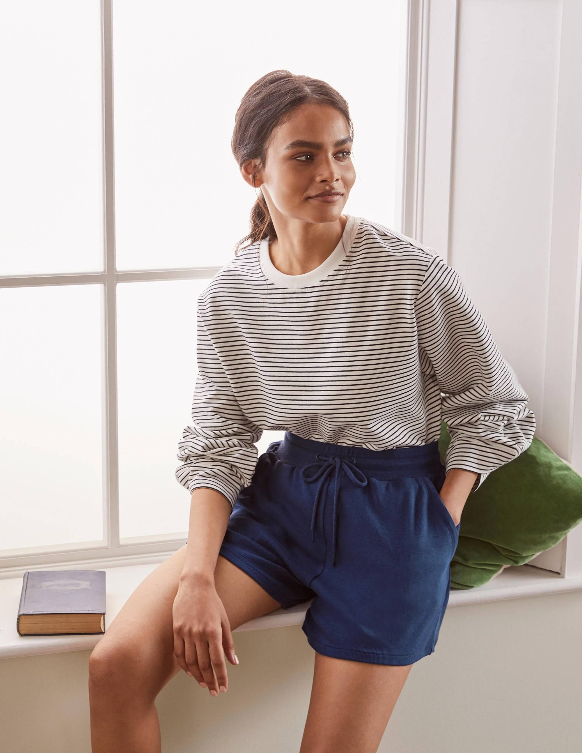 Margot Shorts-Marineblau - Image 1
