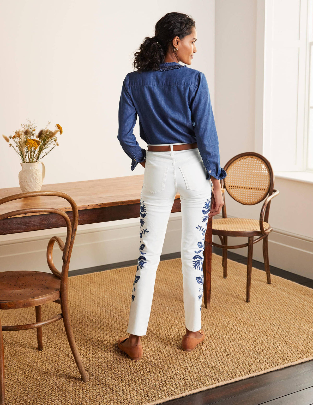 Girlfriend Jeans-White Embroidered - Image 3