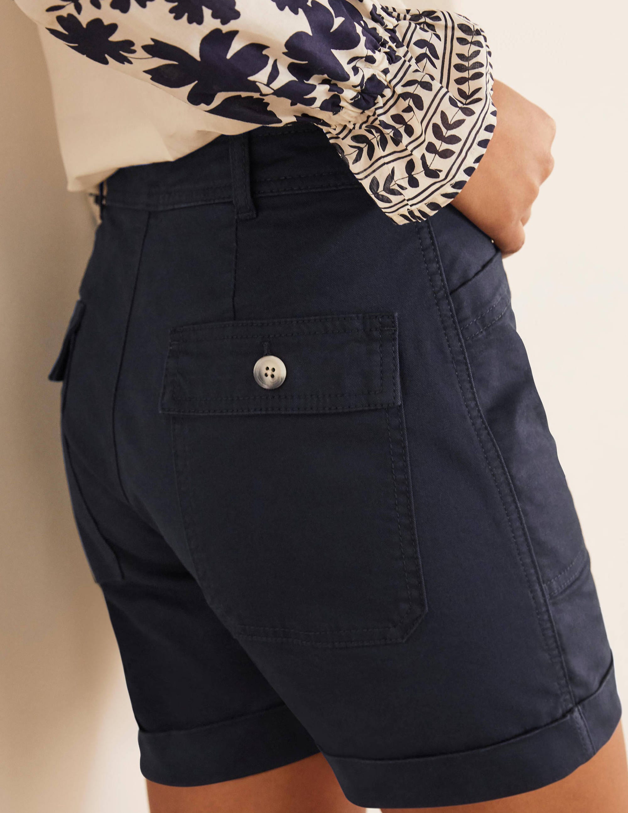 Abingdon Shorts-Navy - Image 3