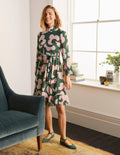 Lottie Kleid mit Gürtel-Palmblattgrün, Wolkentraum