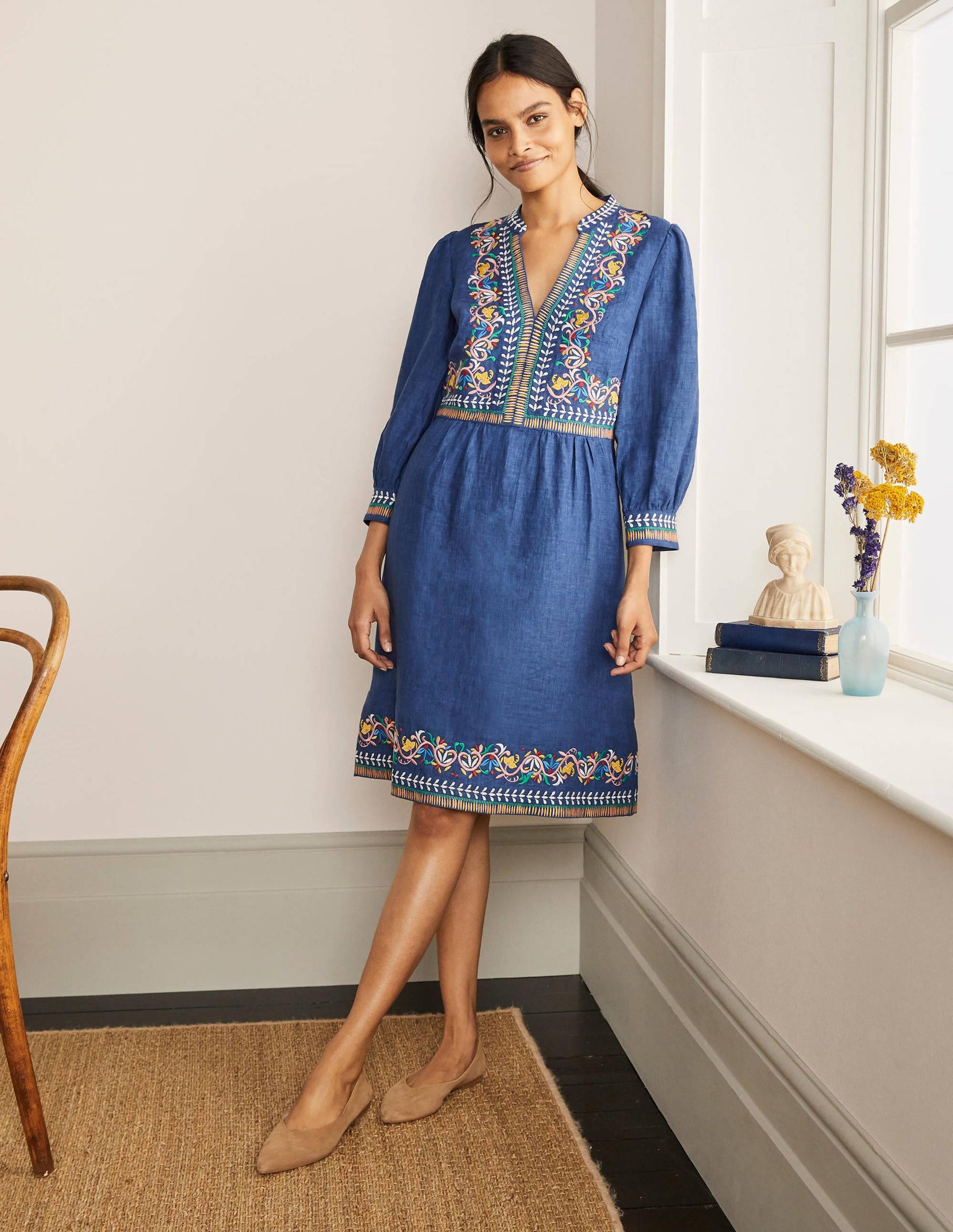 Dakota Besticktes Leinenkleid-Mittleres Blassblau-5