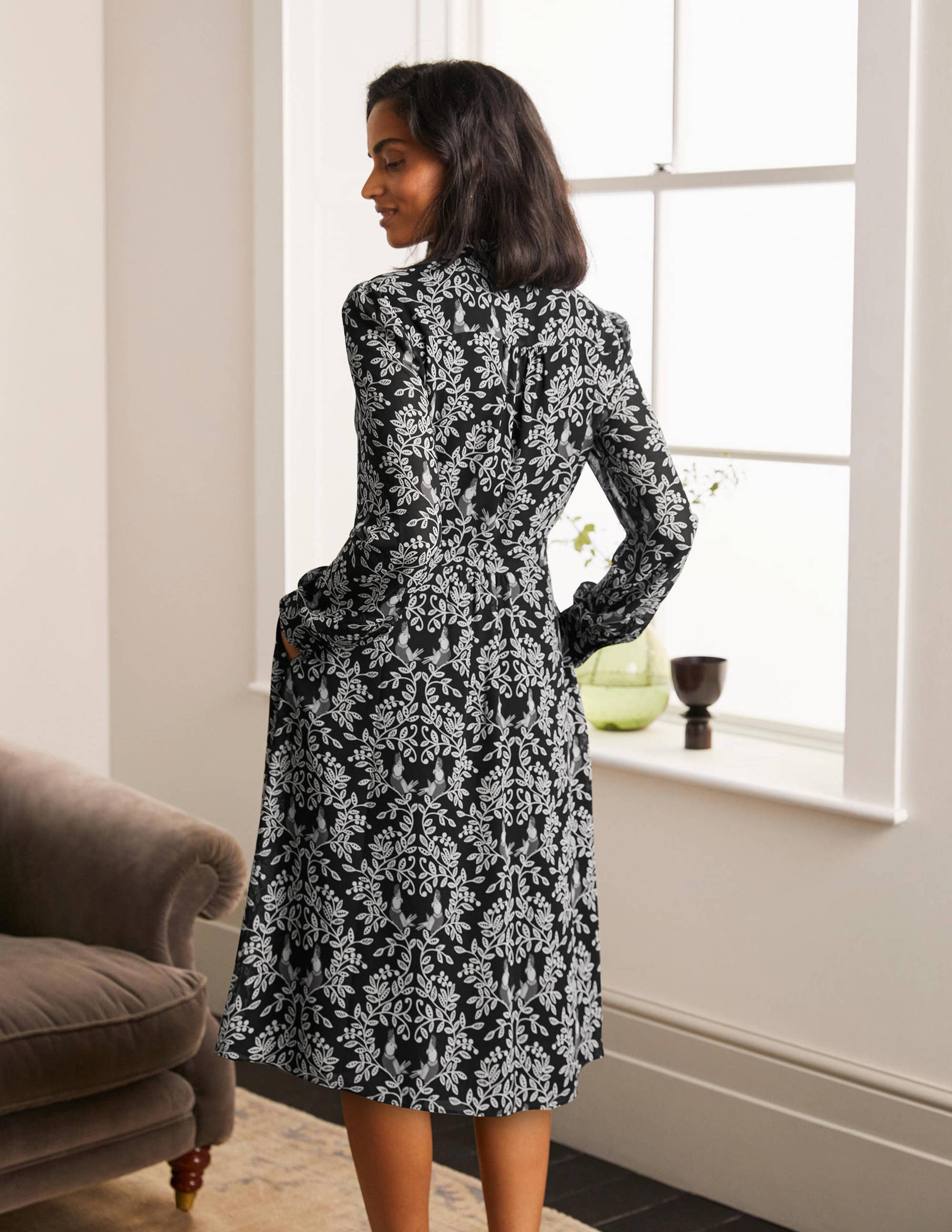 Sylvia Hemdblusenkleid-Schwarz, Papageienparadies - Image 2