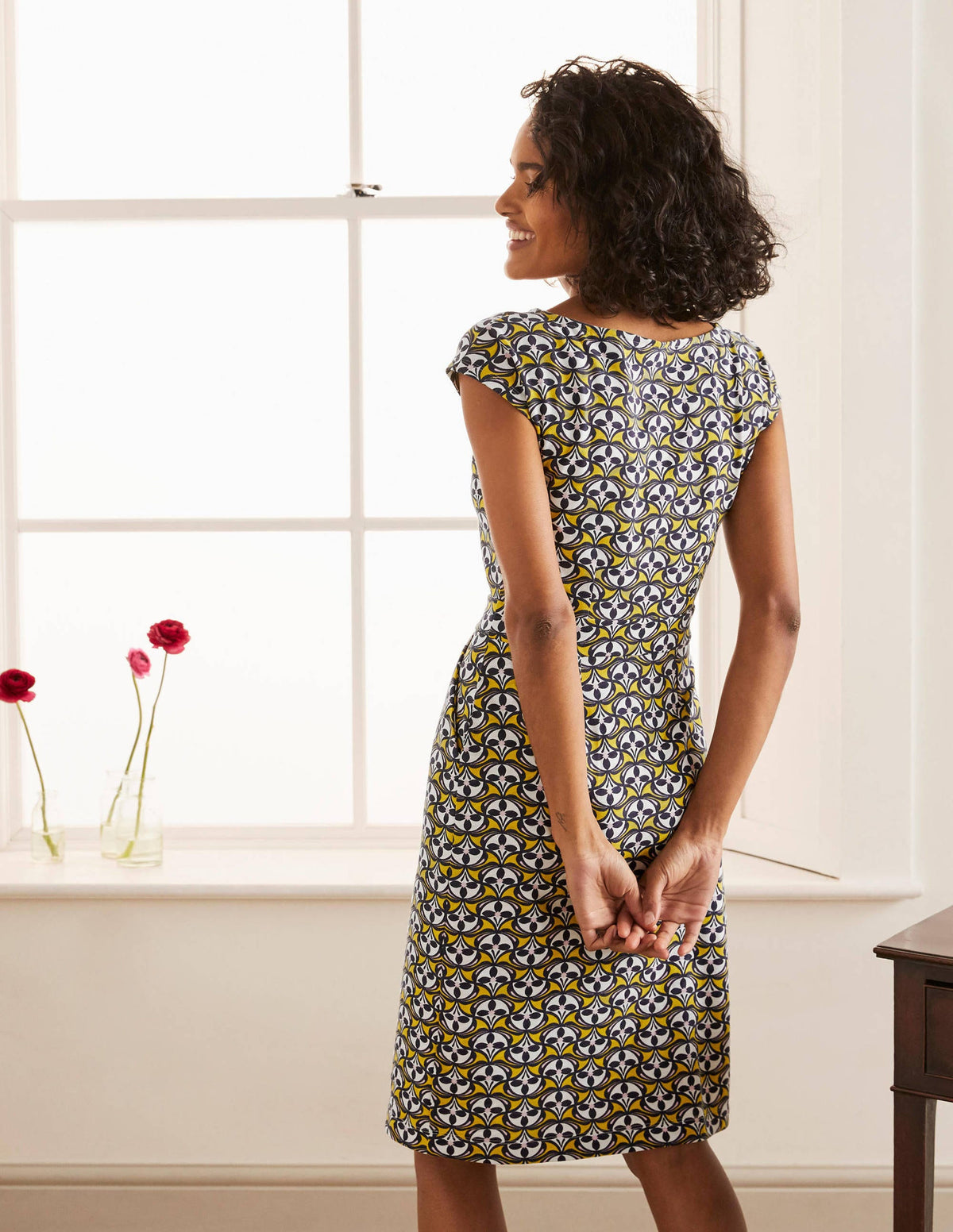 Florrie Jerseykleid-Schwefelgelb, Blumenmuster - Image 3