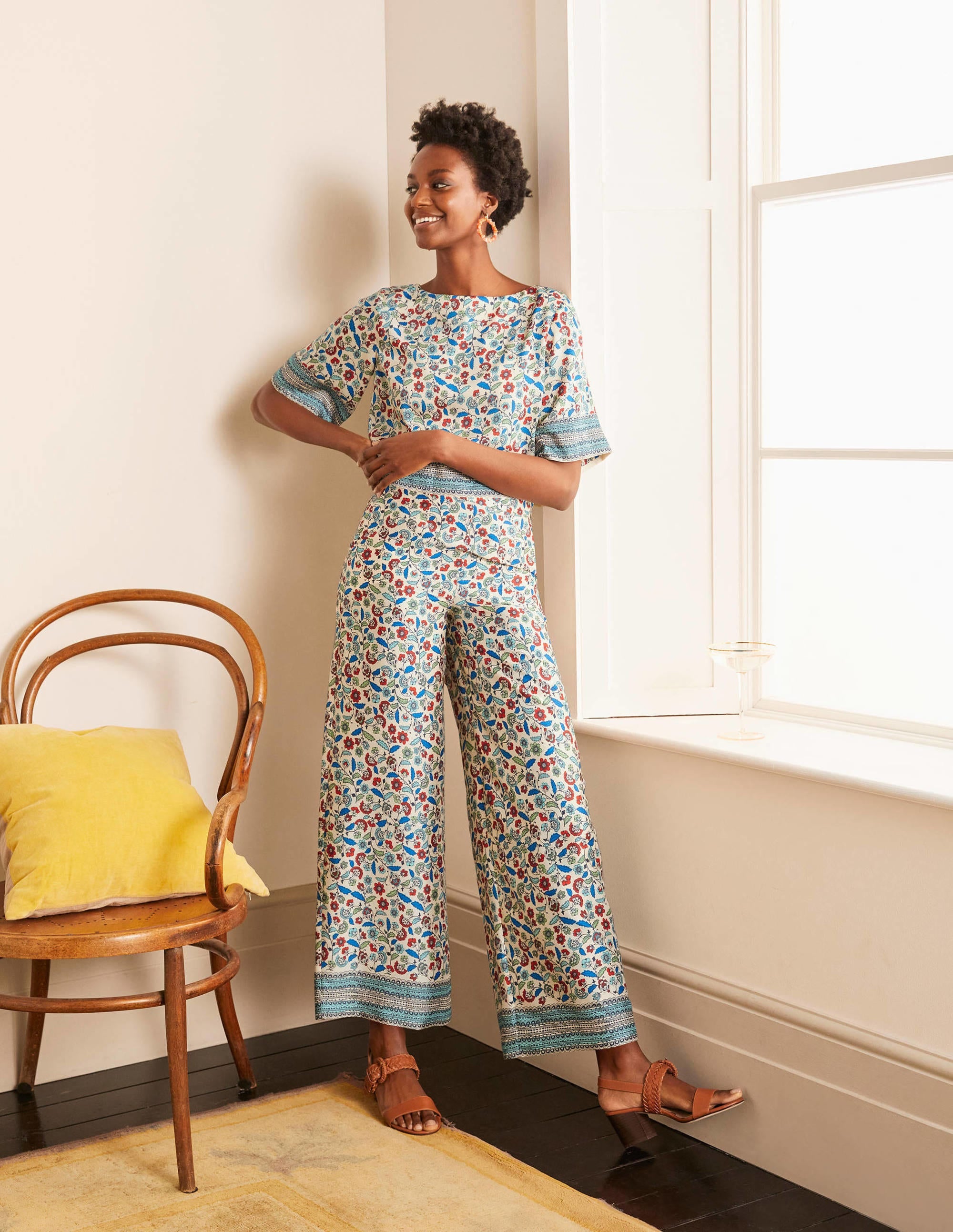 Elizabeth Hose-Naturweiß, Blumensträußchen - Image 1