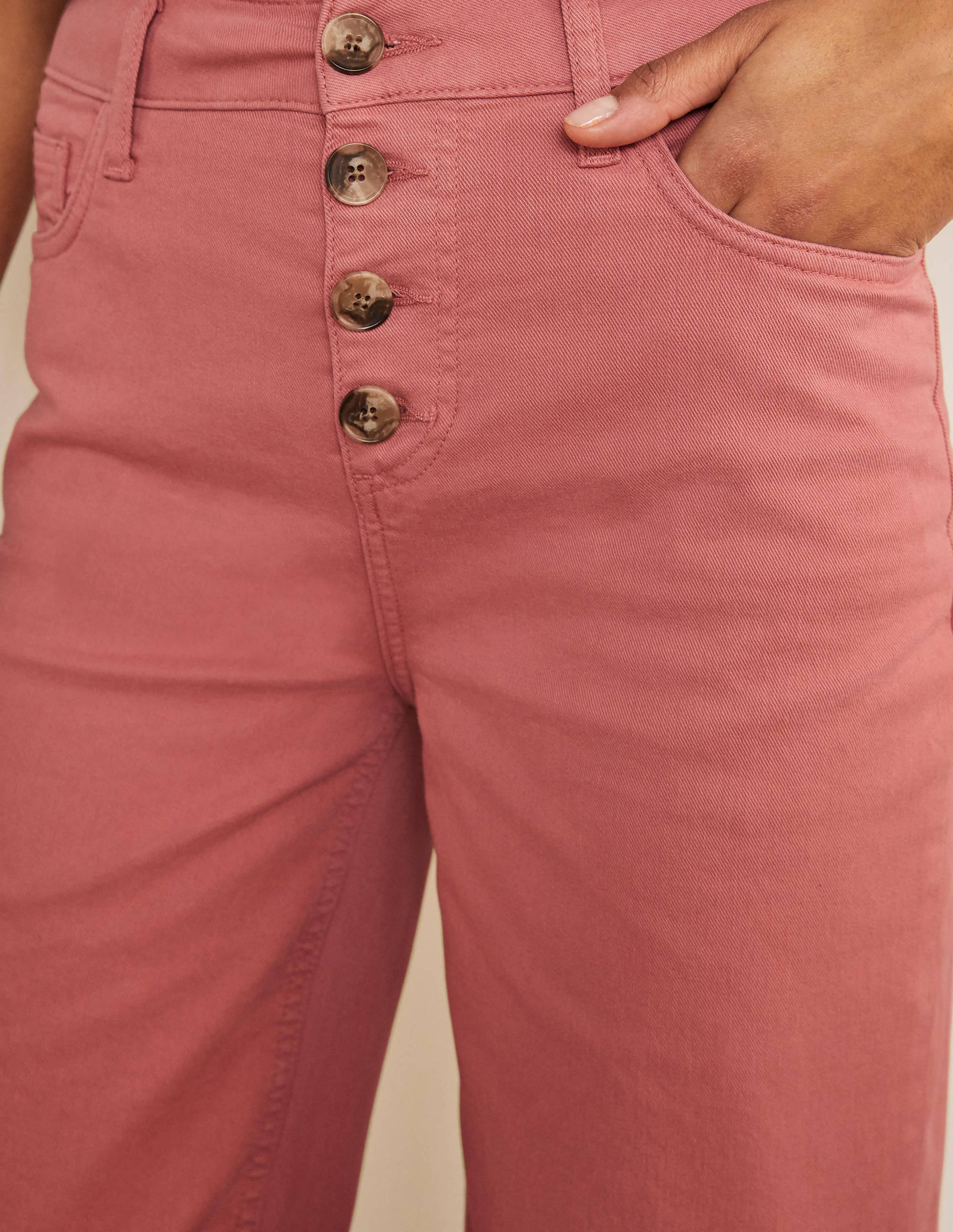 Jeans mit weitem Bein und Hornoptik-Knöpfen-Staubrot - Image 3