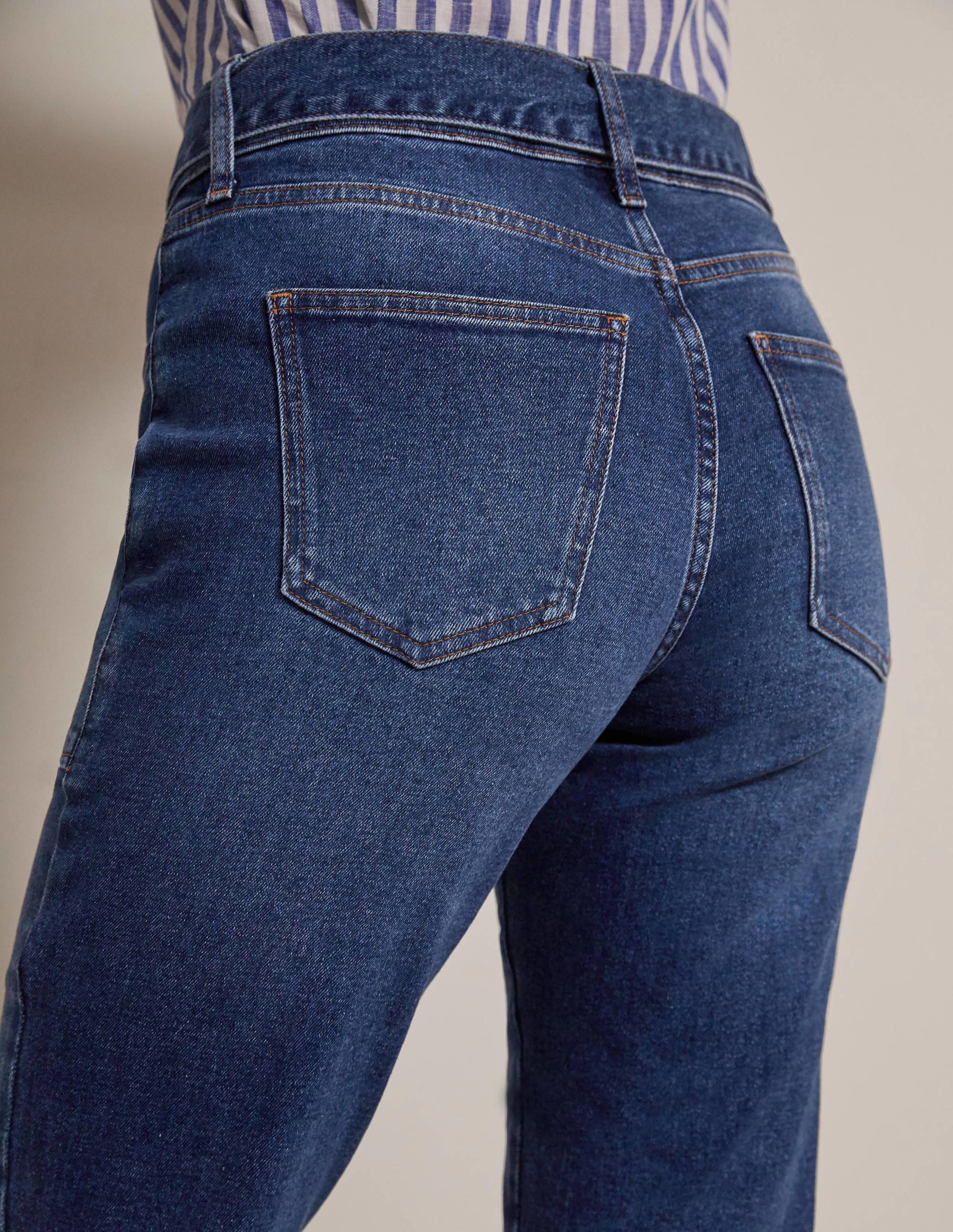 Patch Pocket Girlfriend Jeans-Mid Vintage - Image 5