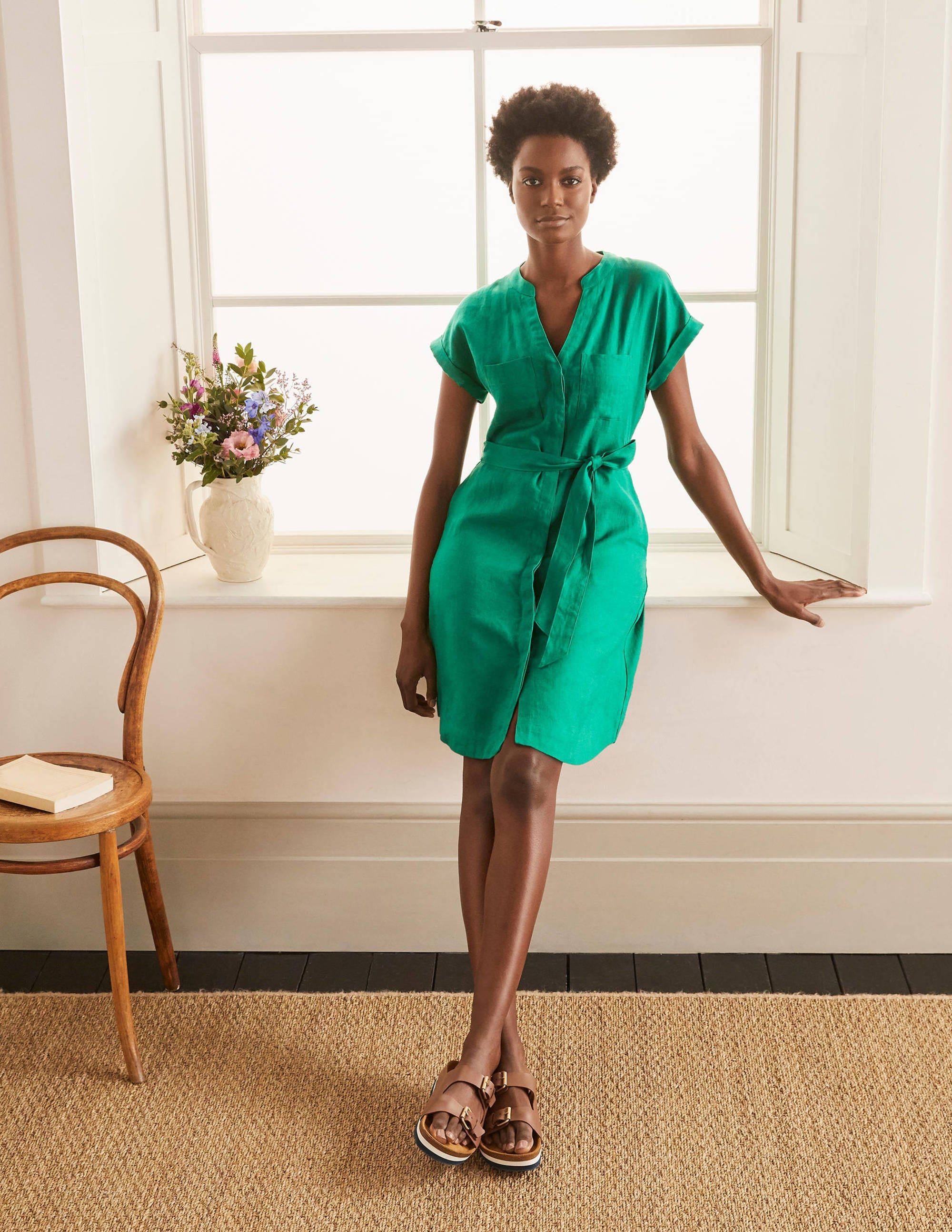 Evie Hemdblusenkleid aus Leinen-Baumgrün - Image 4