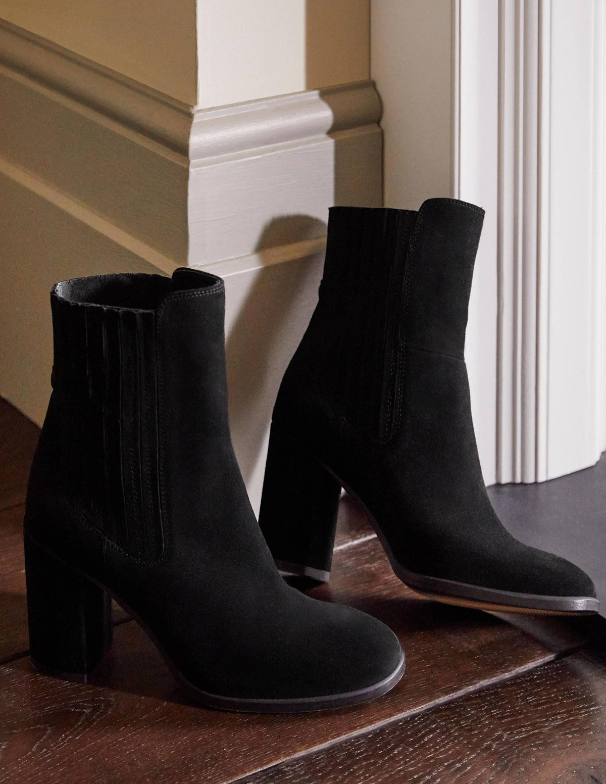 Stiefeletten mit Blockabsatz-Schwarz, Veloursleder - Image 1