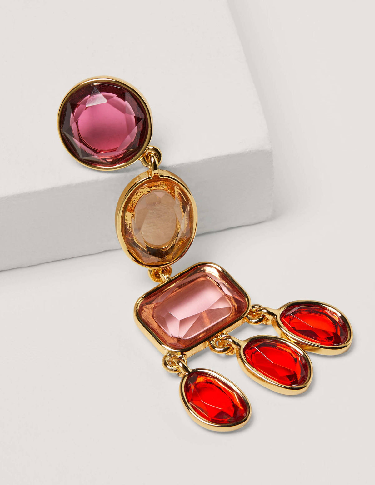 Boucles d'oreilles chandelier ornementées-Rouge multi - Image 3
