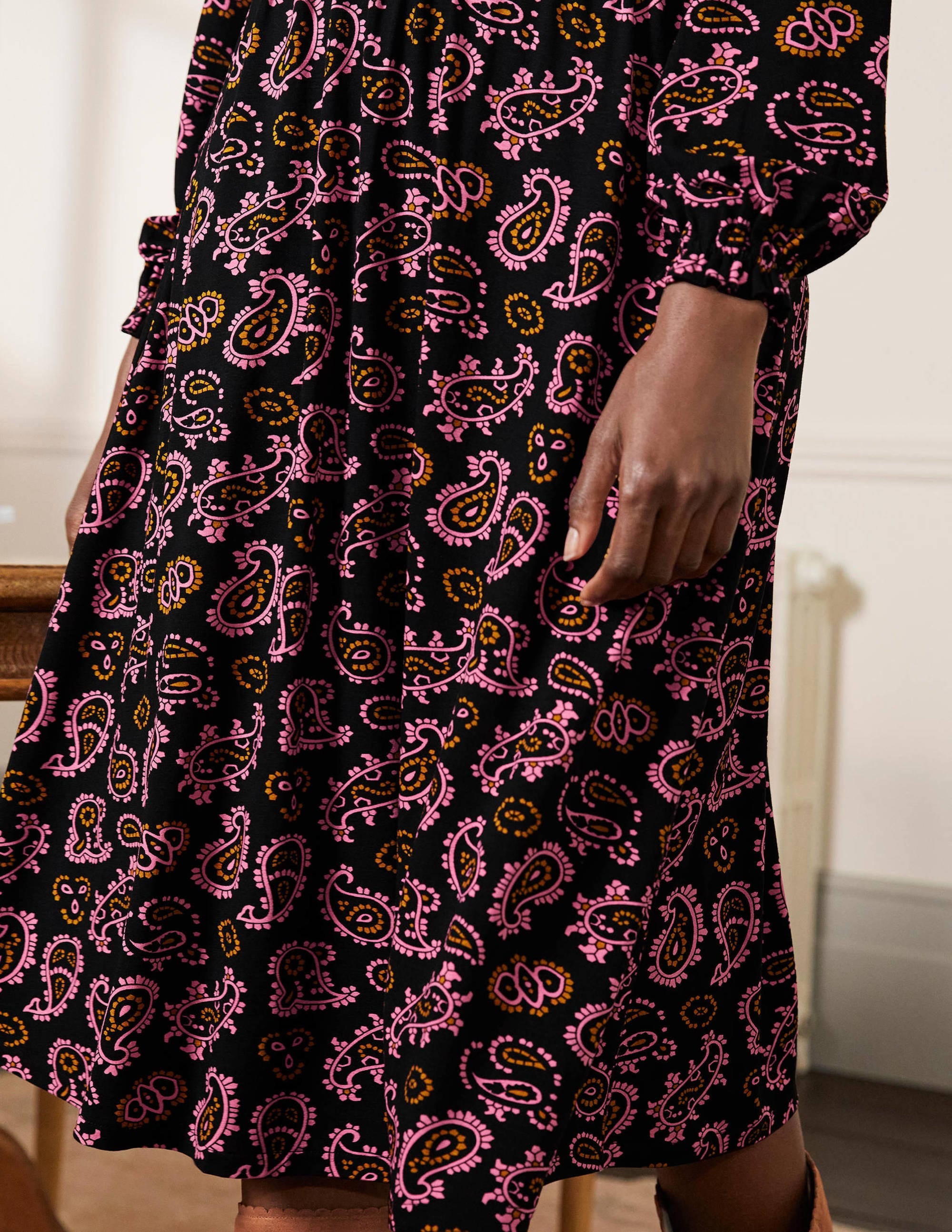 Evelyn Jersey-Midikleid-Azalee, Aufwändiges Paisleymuster - Image 2