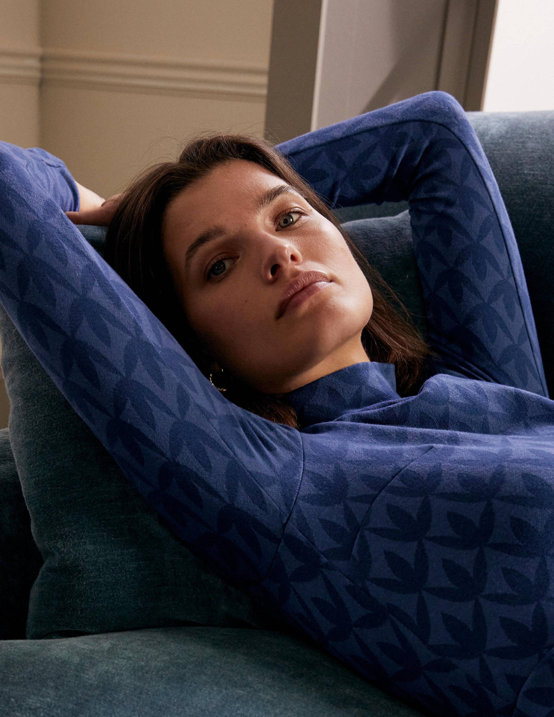 Robe à col montant en jacquard-Bleu nuit, motif géométrique pétale-2