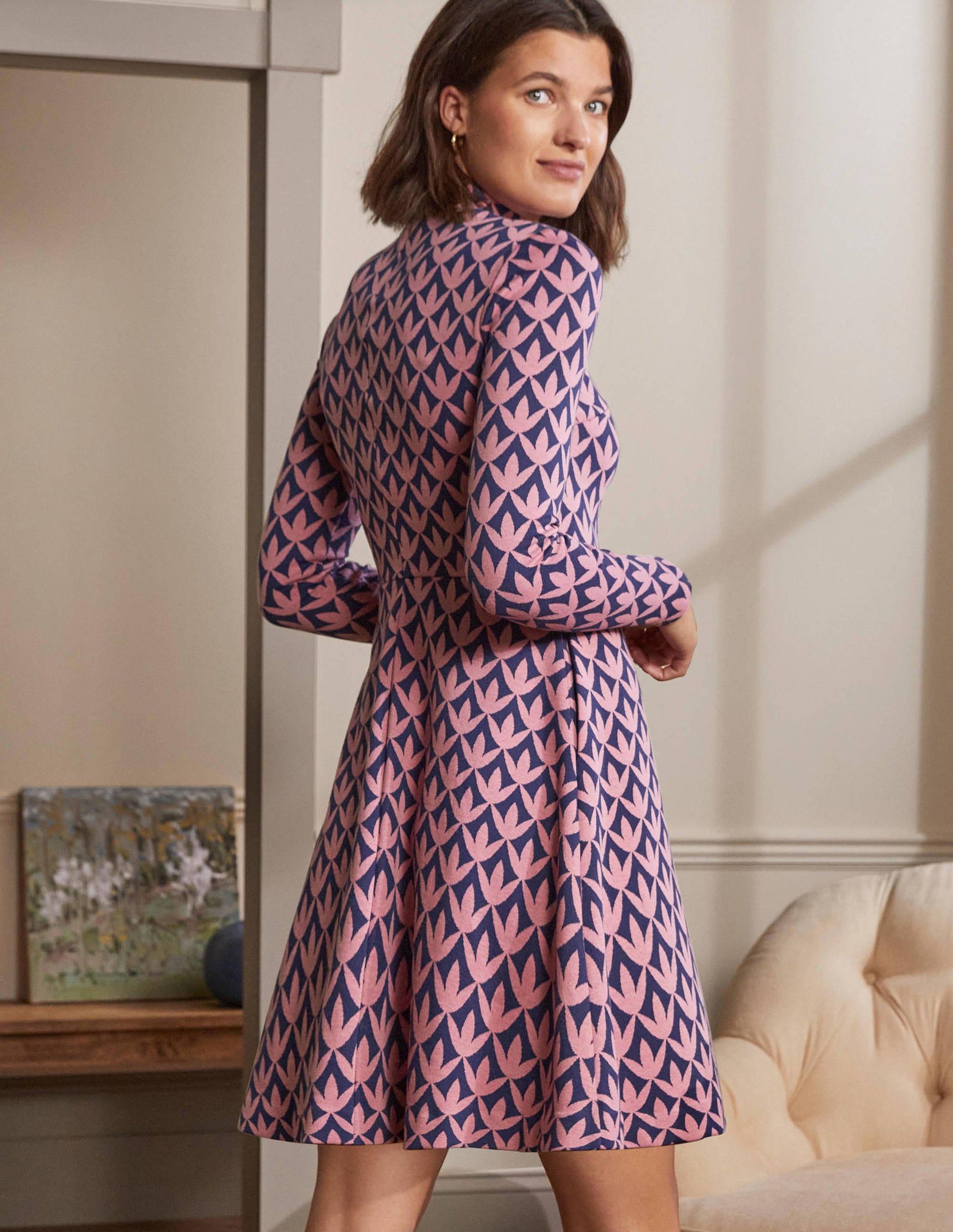 Robe à col montant en jacquard-Rose poussière, motif géométrique pétale - Image 3