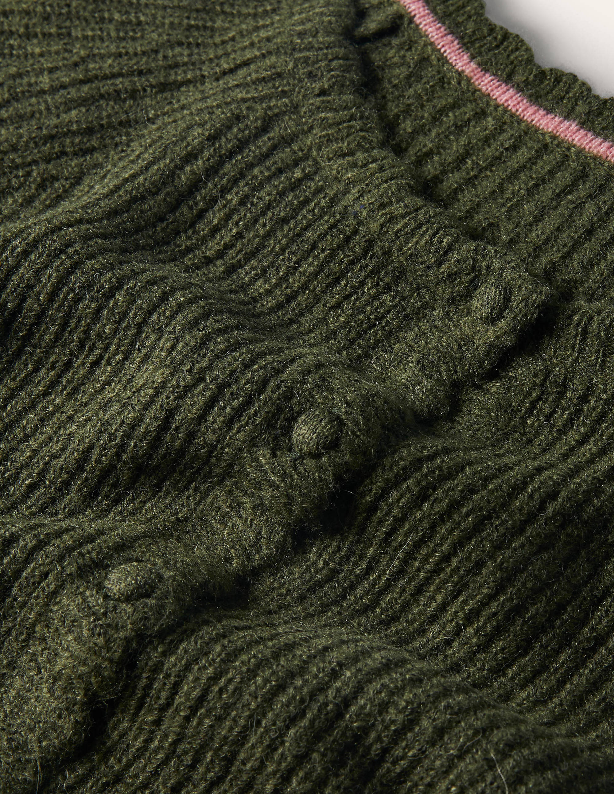 Ella Flauschiger Cardigan mit Muschelsaum-Klassisches Khaki - Image 6