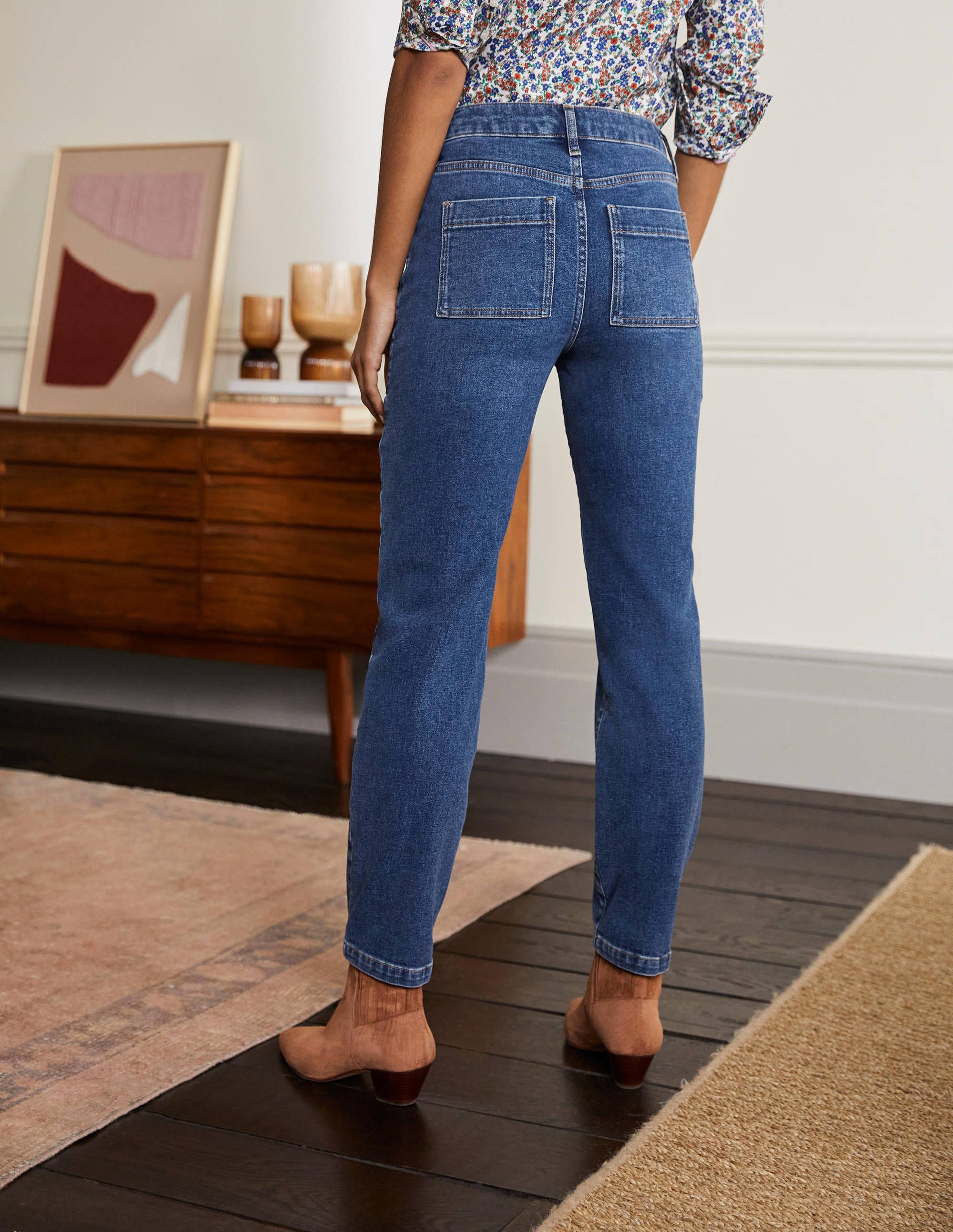 Schmal zulaufende Jeans mit aufgesetzten Taschen-Mittleres Vintageblau - Image 2