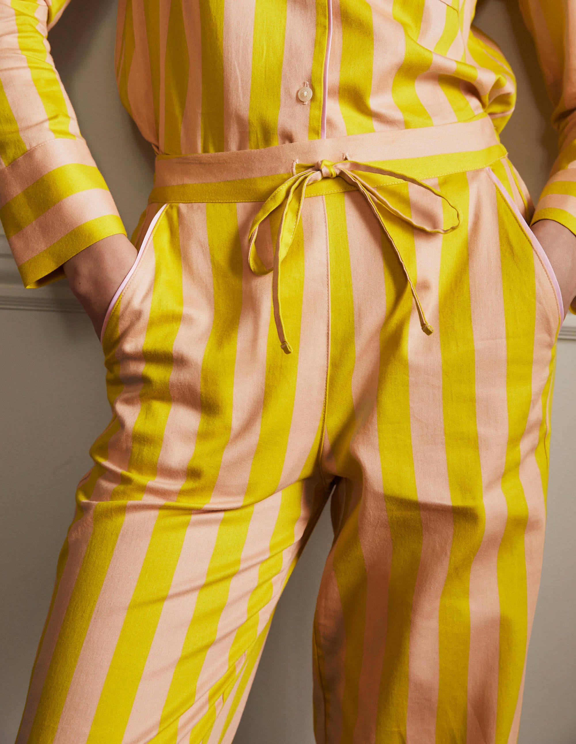 Janie Schlafanzughose-Milchshake/Wespengelb, Gestreift - Image 1