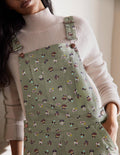 Salopette girlfriend-Kaki pâle, motif Dainty Floral