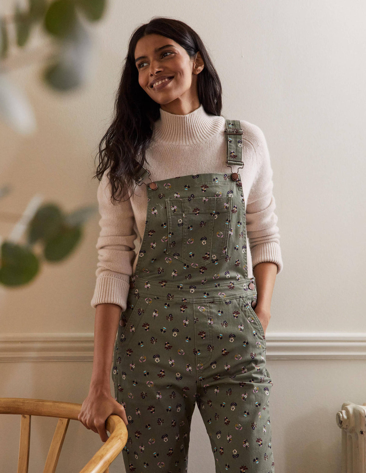 Salopette girlfriend-Kaki pâle, motif Dainty Floral - Image 3