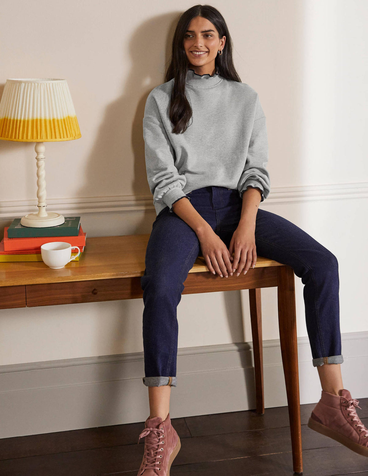 Sweatshirt mit Rüschendetail-Grau Meliert - Image 4