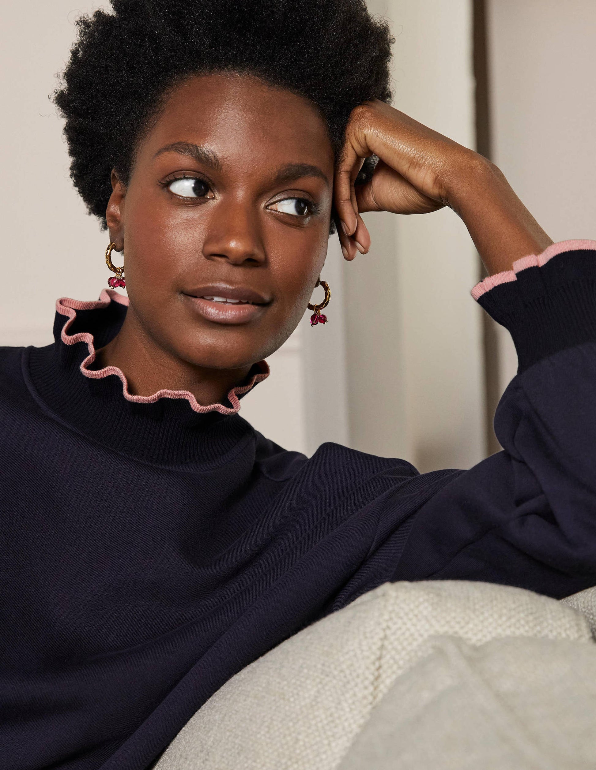 Sweatshirt mit Rüschendetail-Marineblau-1
